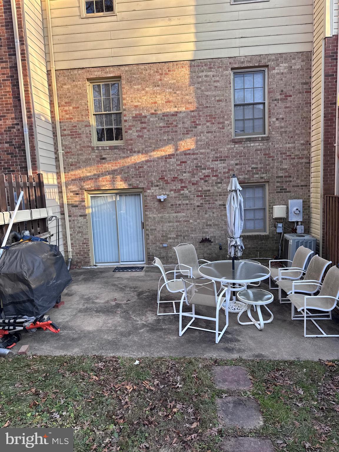 BETHELEN WOODS - Residential Lease