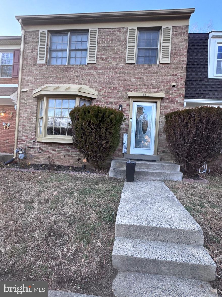 For rent: a full basement with an independent rear entrance. The unit includes a full bathroom and a kitchenette. There is a washer and dryer available (shared). Street parking is available, and an assigned parking space is included with the rental. The property is conveniently located near major shops, George Mason University, and commuter lots.