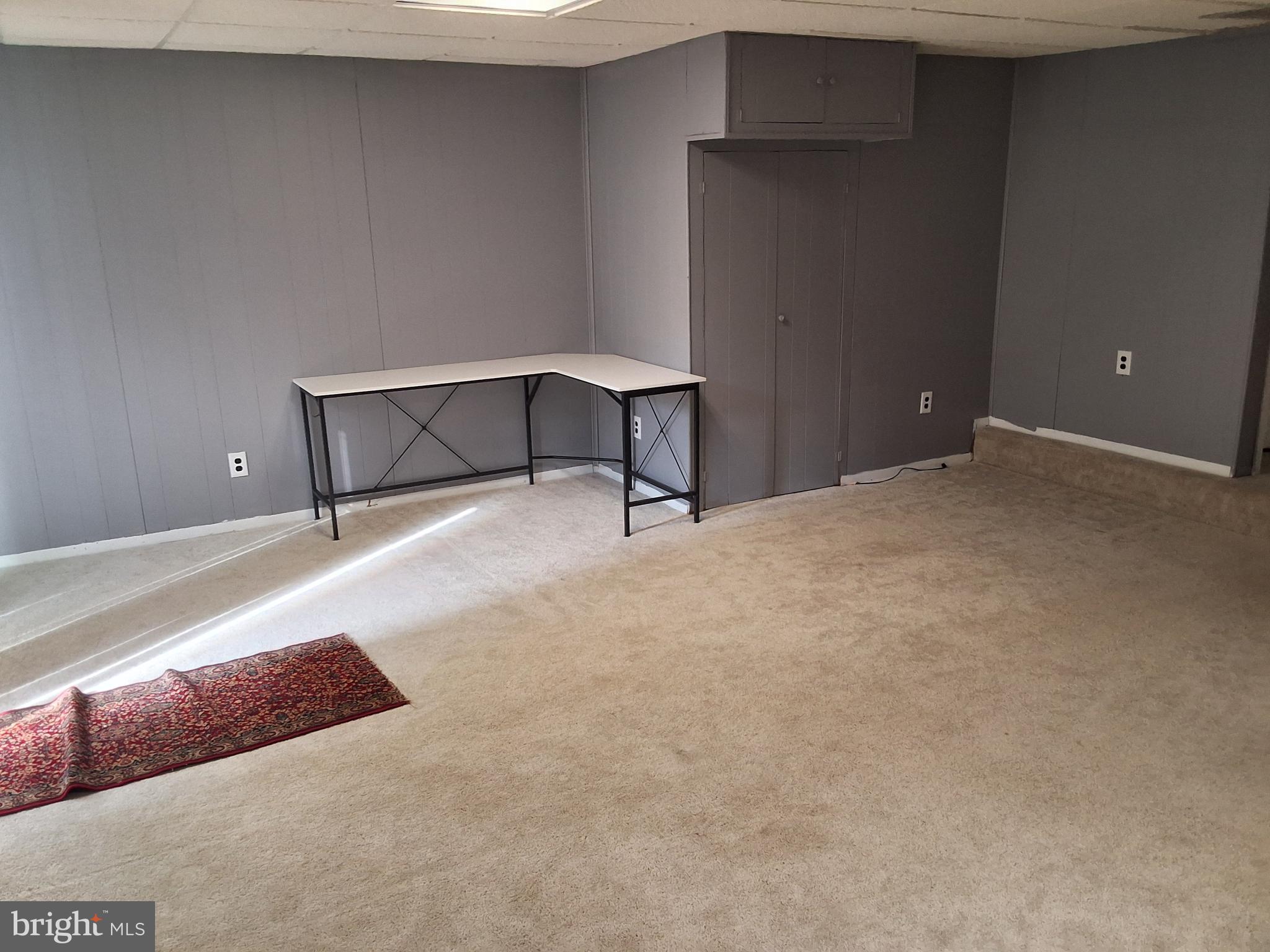 BETHELEN WOODS - Residential Lease