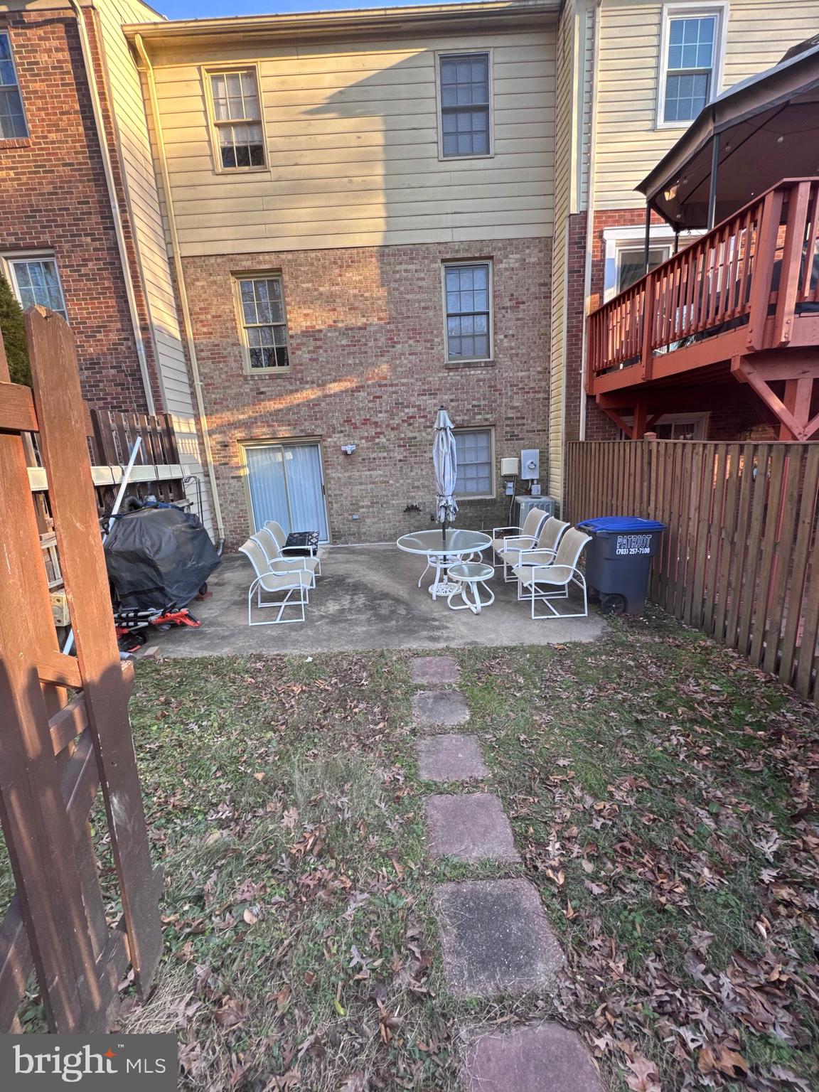 BETHELEN WOODS - Residential Lease