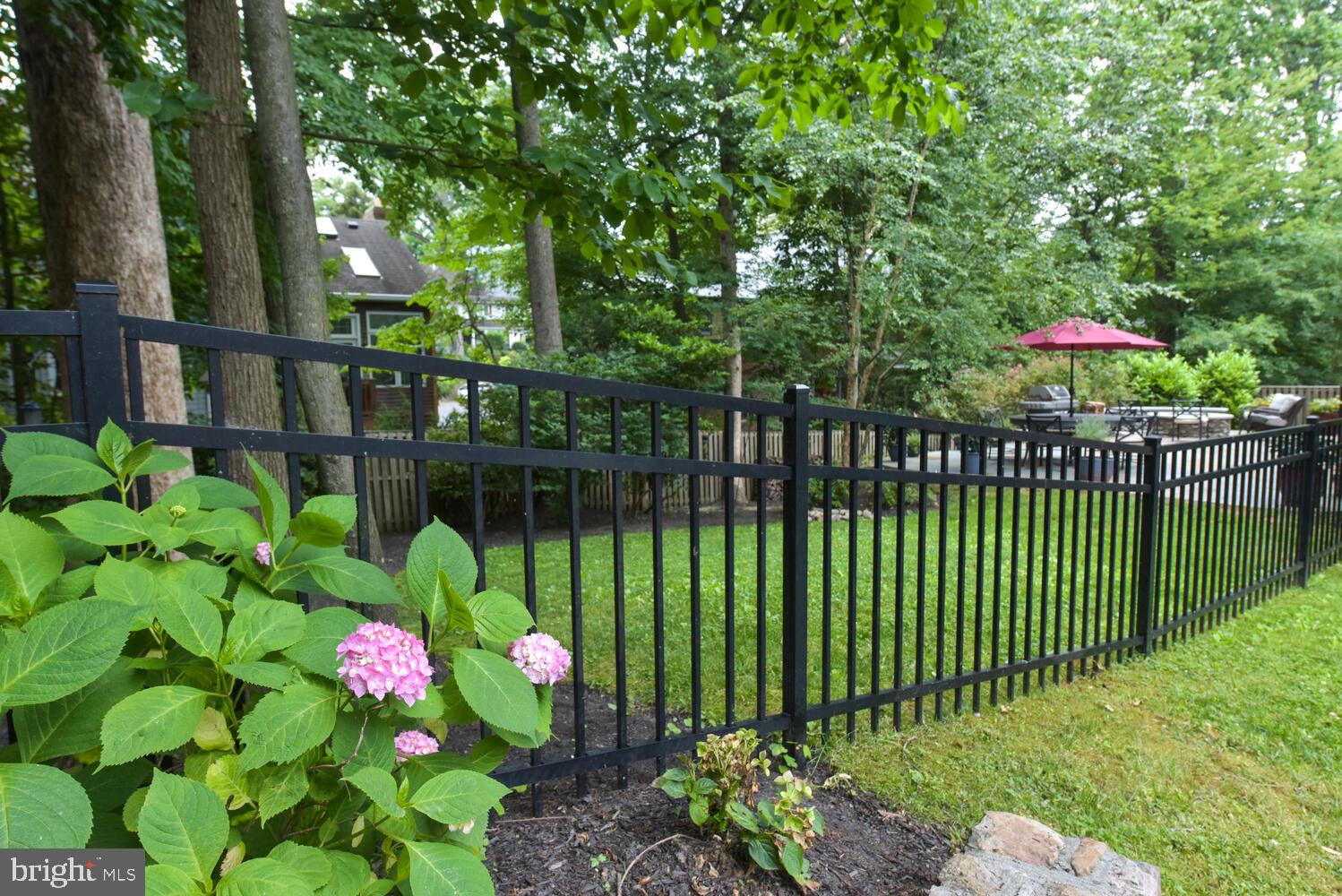 COUNTRY CLUB - Residential