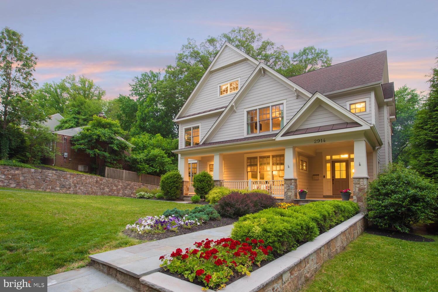 COUNTRY CLUB - Residential