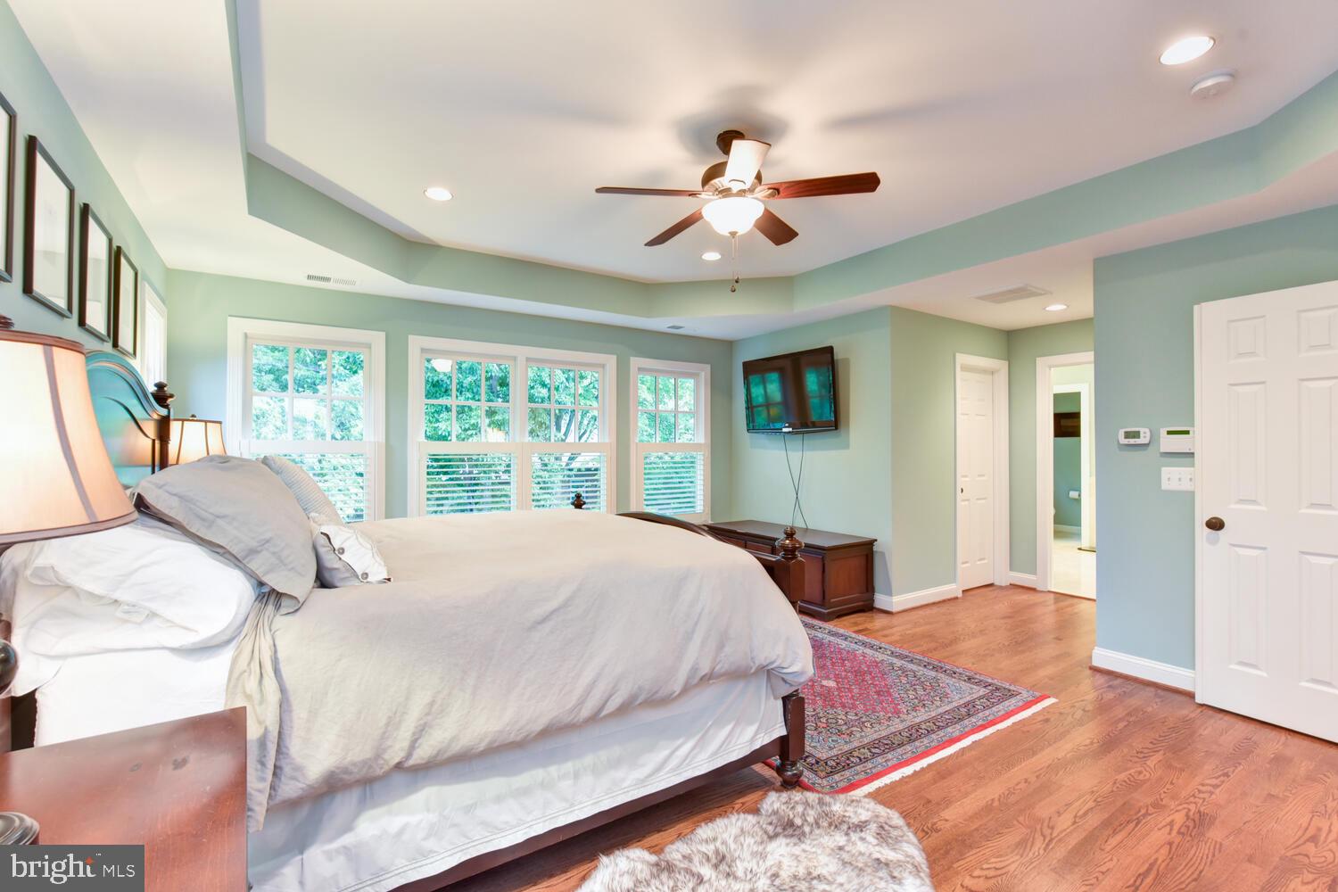 COUNTRY CLUB - Residential