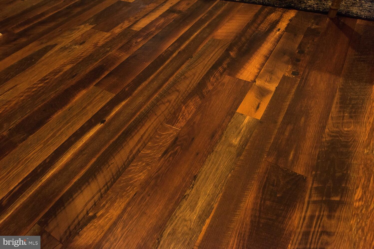 COUNTRY CLUB - Residential