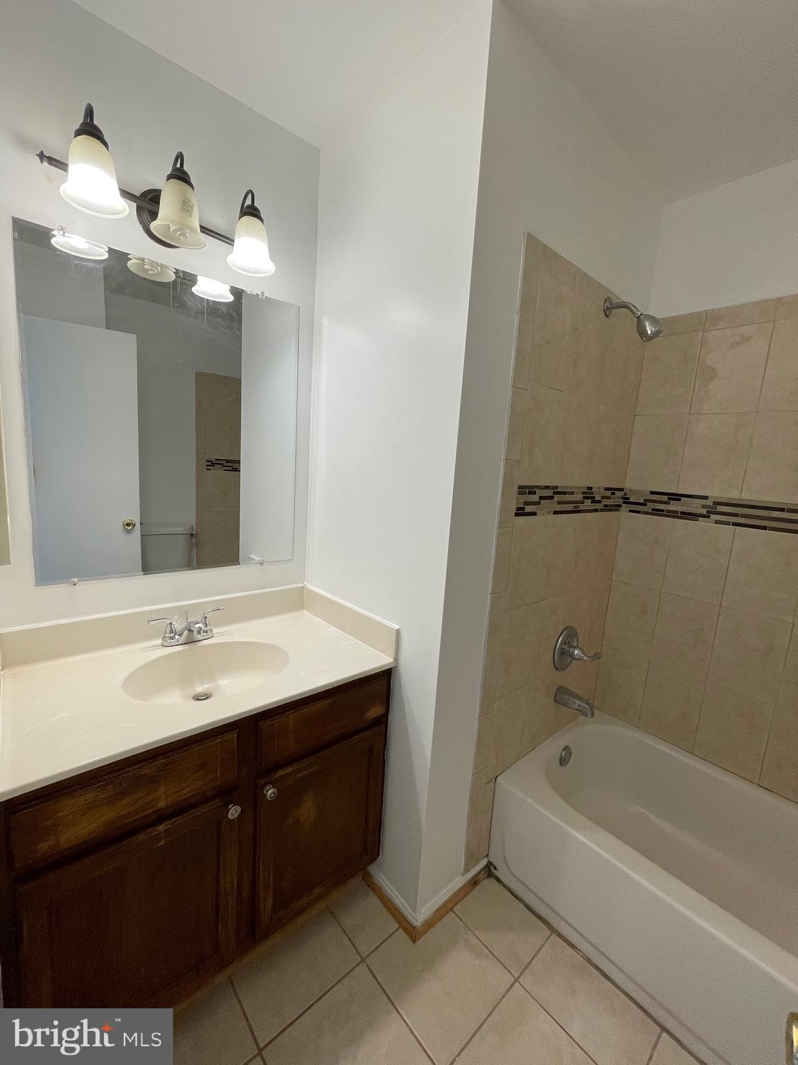 THE MEADOWS OF MANOR FARMS - Residential