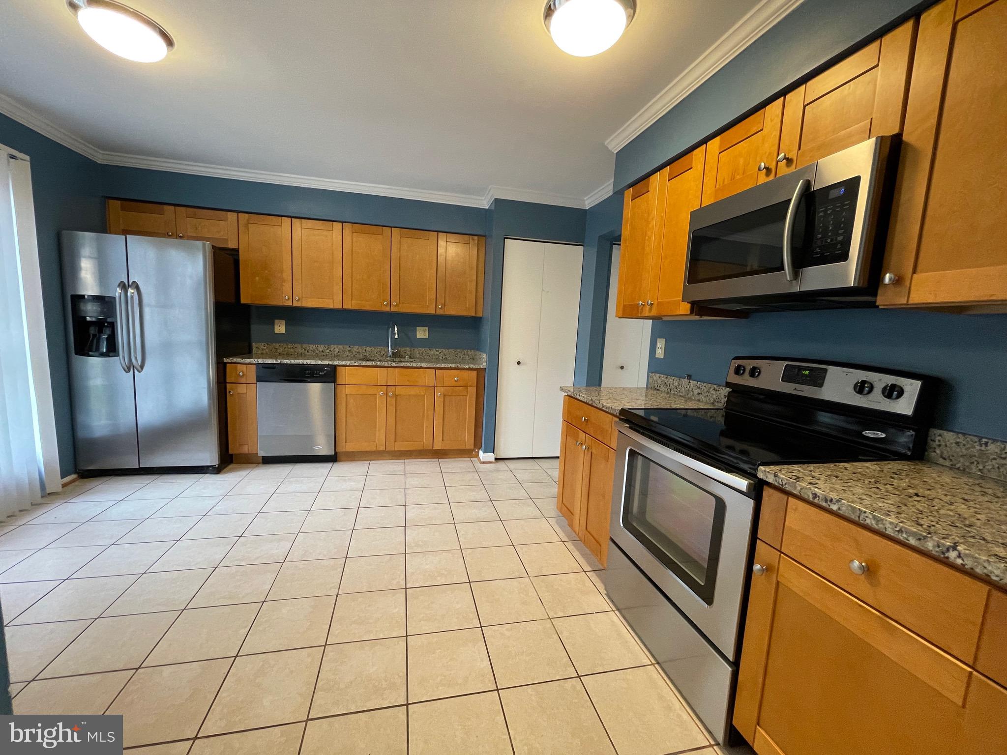 306 HILLSIDE TERRACE