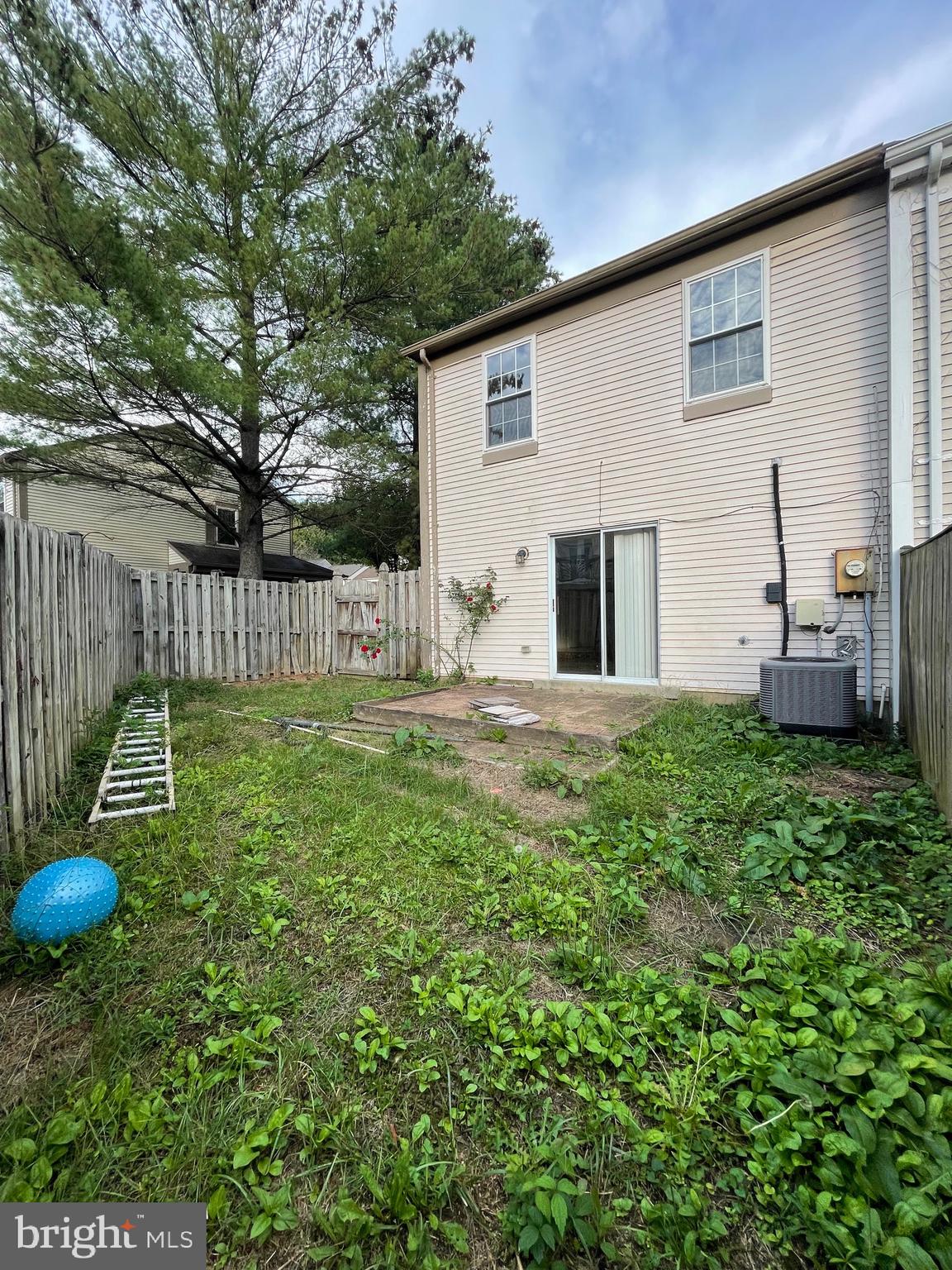 THE MEADOWS OF MANOR FARMS - Residential