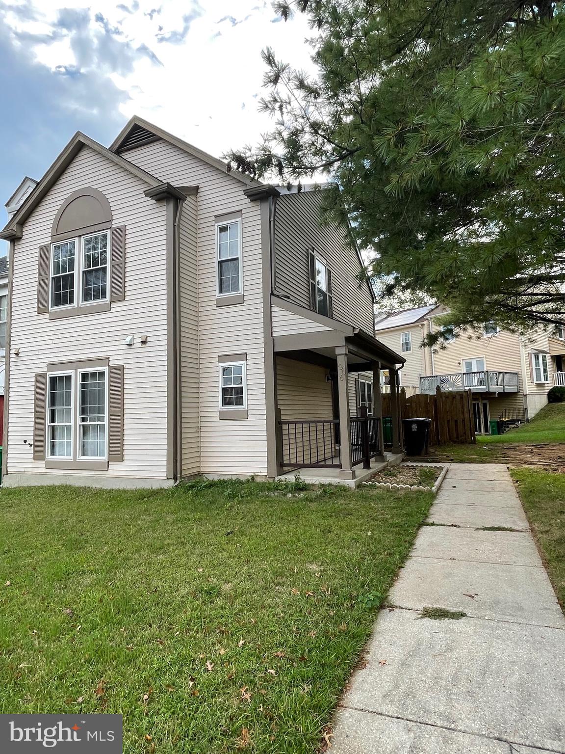 306 HILLSIDE TERRACE