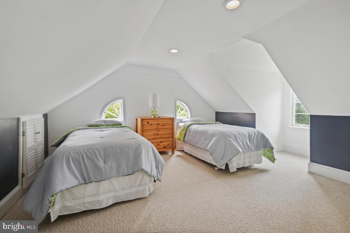 ROCK CREEK HILLS - Residential