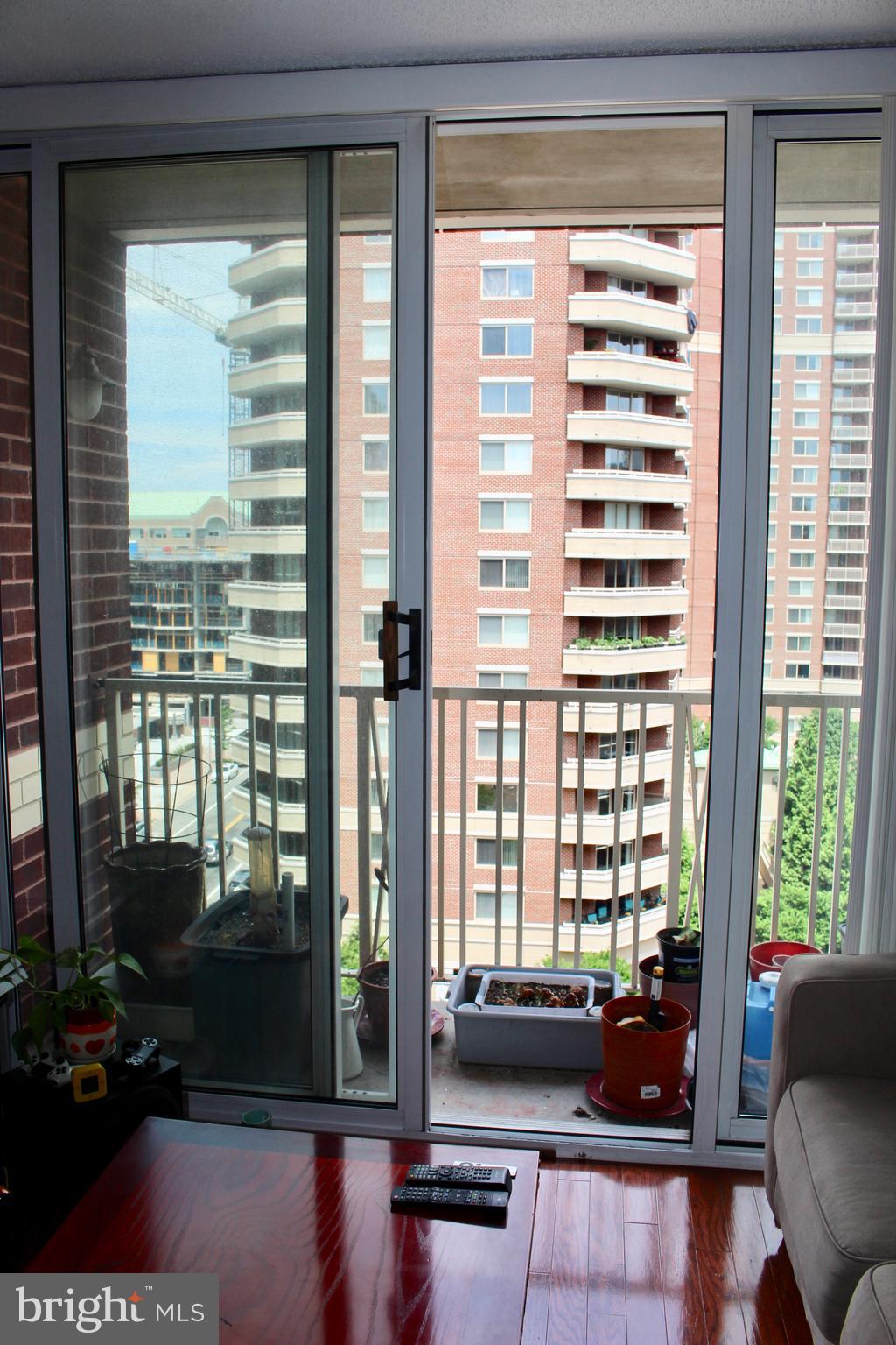 ARLINGTON - Residential Lease