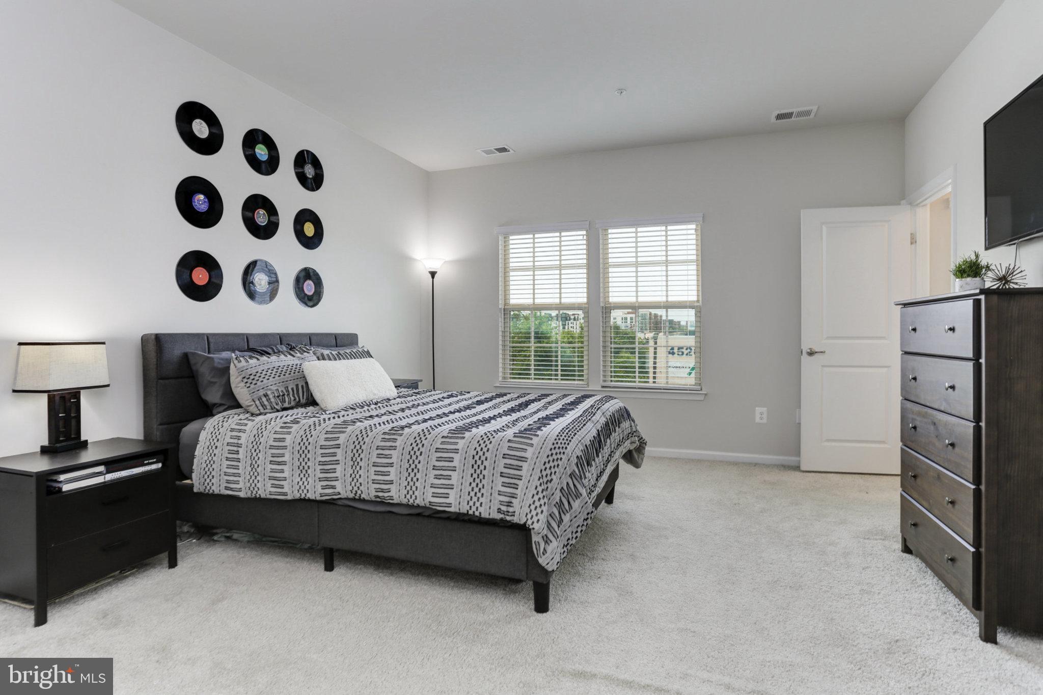 O'DONNELL SQUARE - Residential