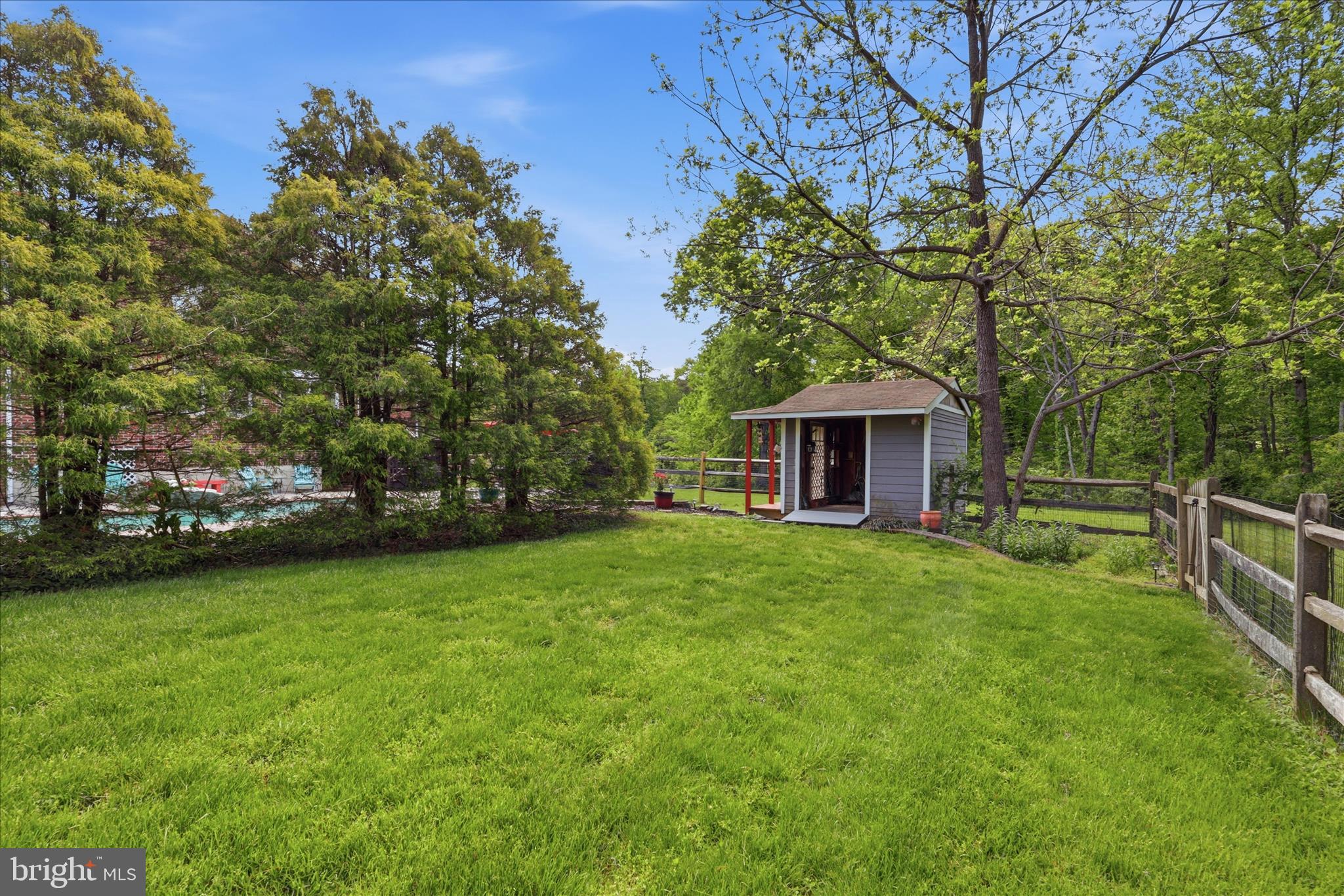 FAIRWOOD ACRES - Residential