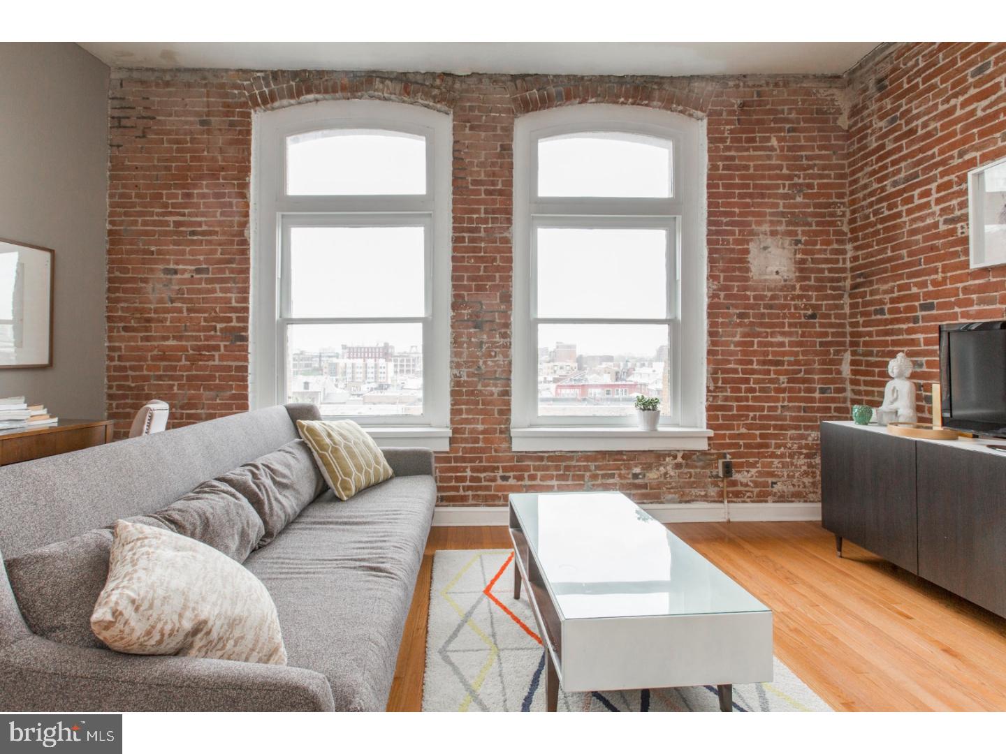 CHINATOWN - Residential Lease