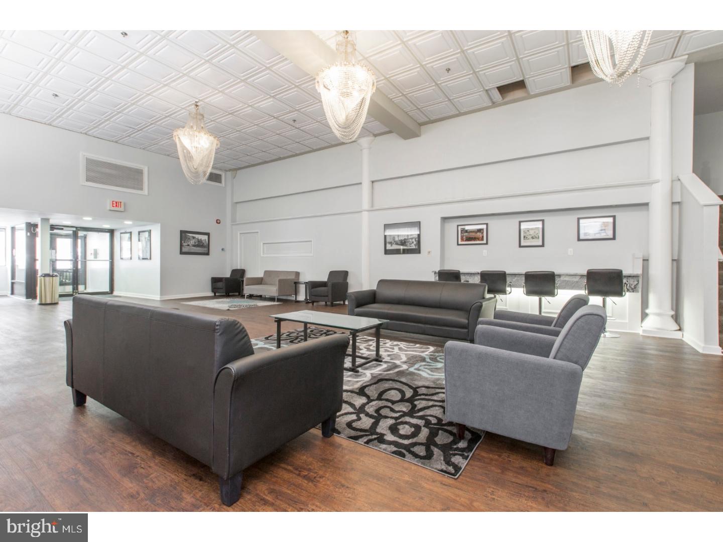 CHINATOWN - Residential Lease