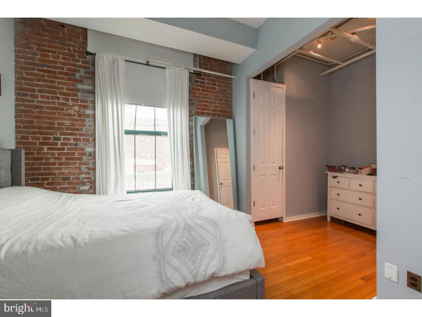 CHINATOWN - Residential Lease