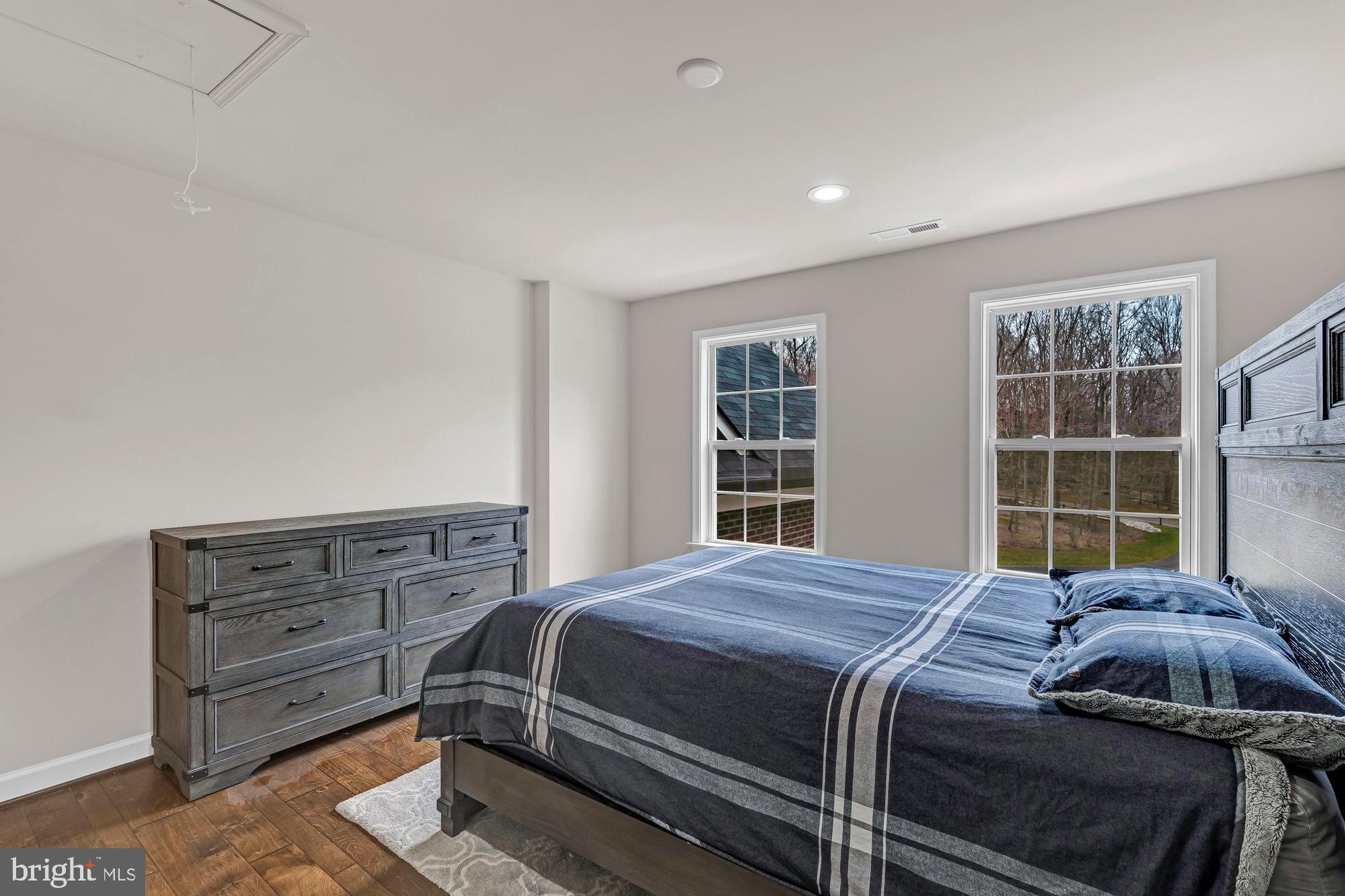 DOMINION VALLEY HUNT - Residential