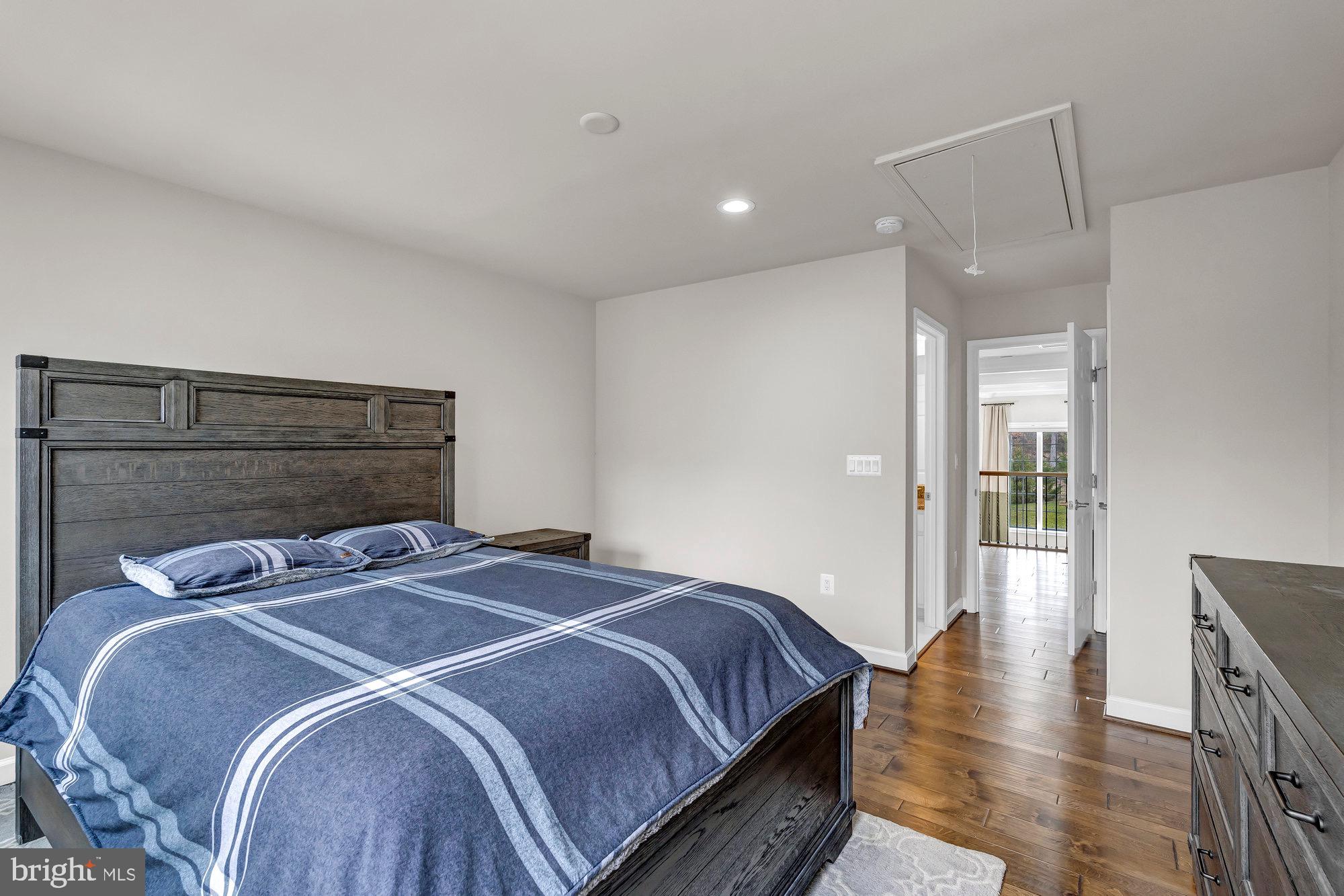 DOMINION VALLEY HUNT - Residential