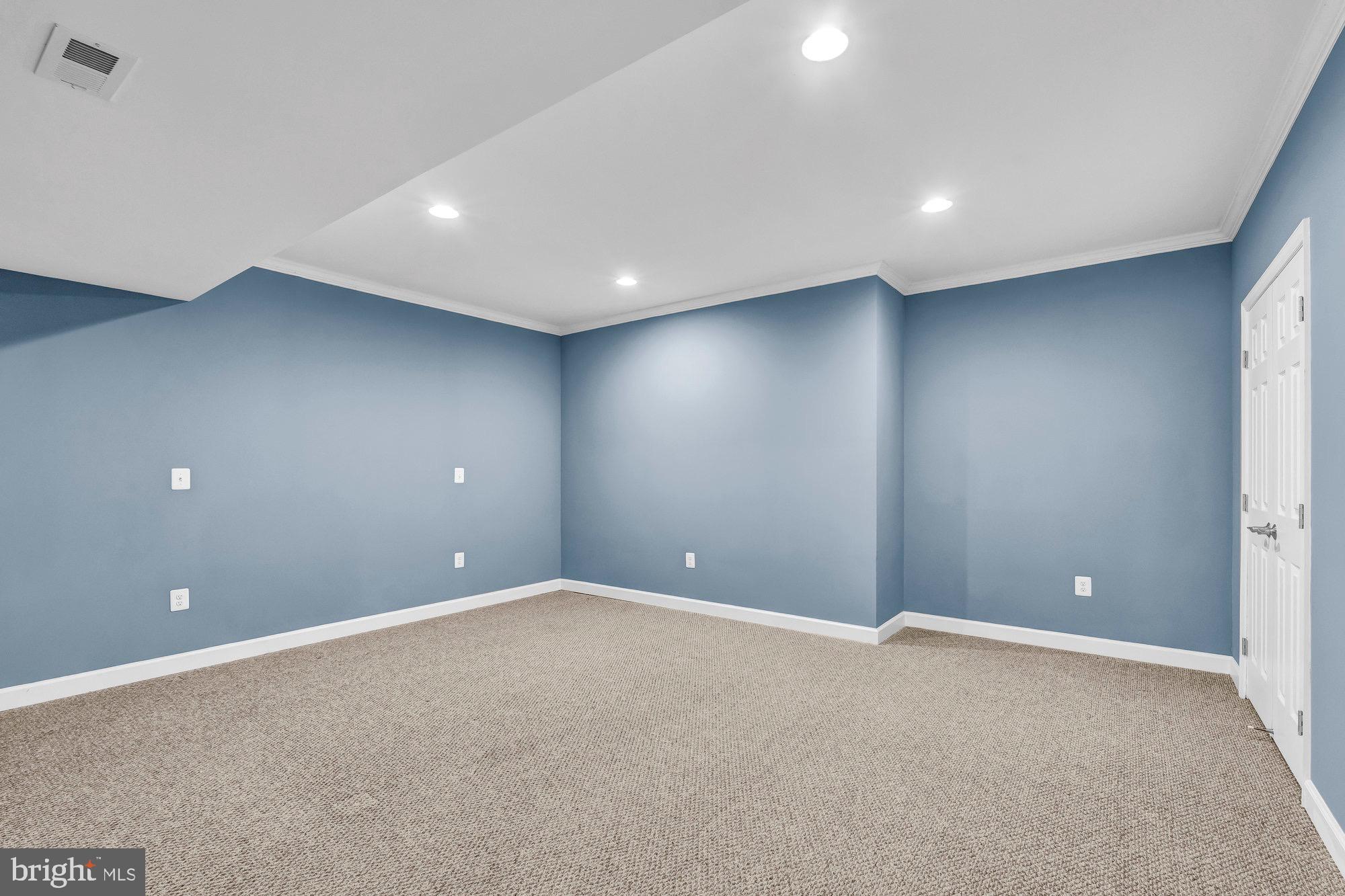 DOMINION VALLEY HUNT - Residential