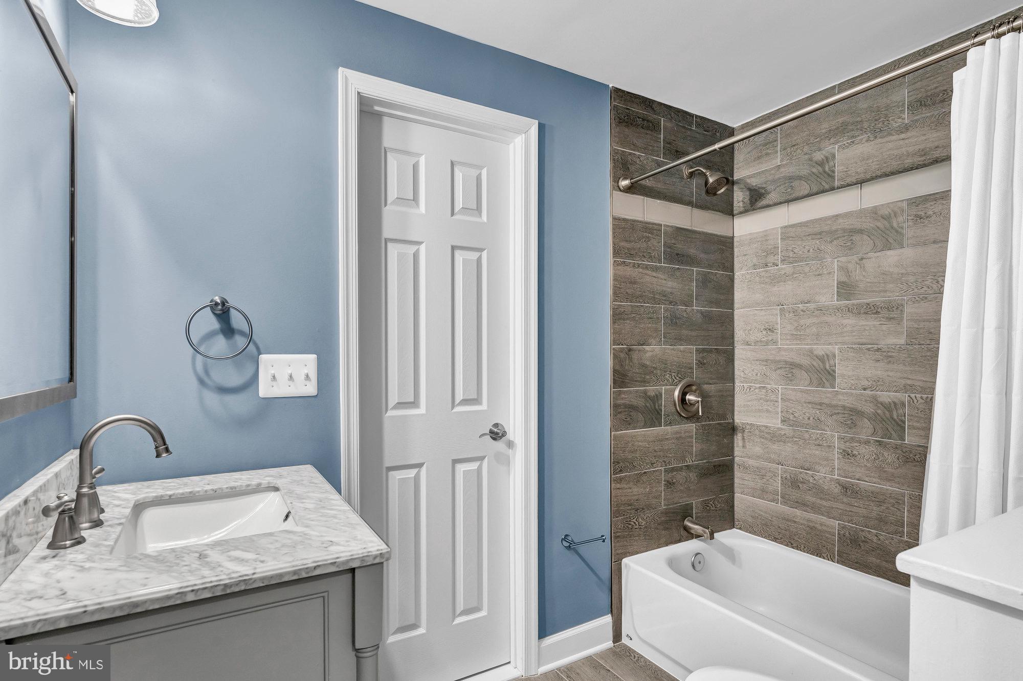 DOMINION VALLEY HUNT - Residential