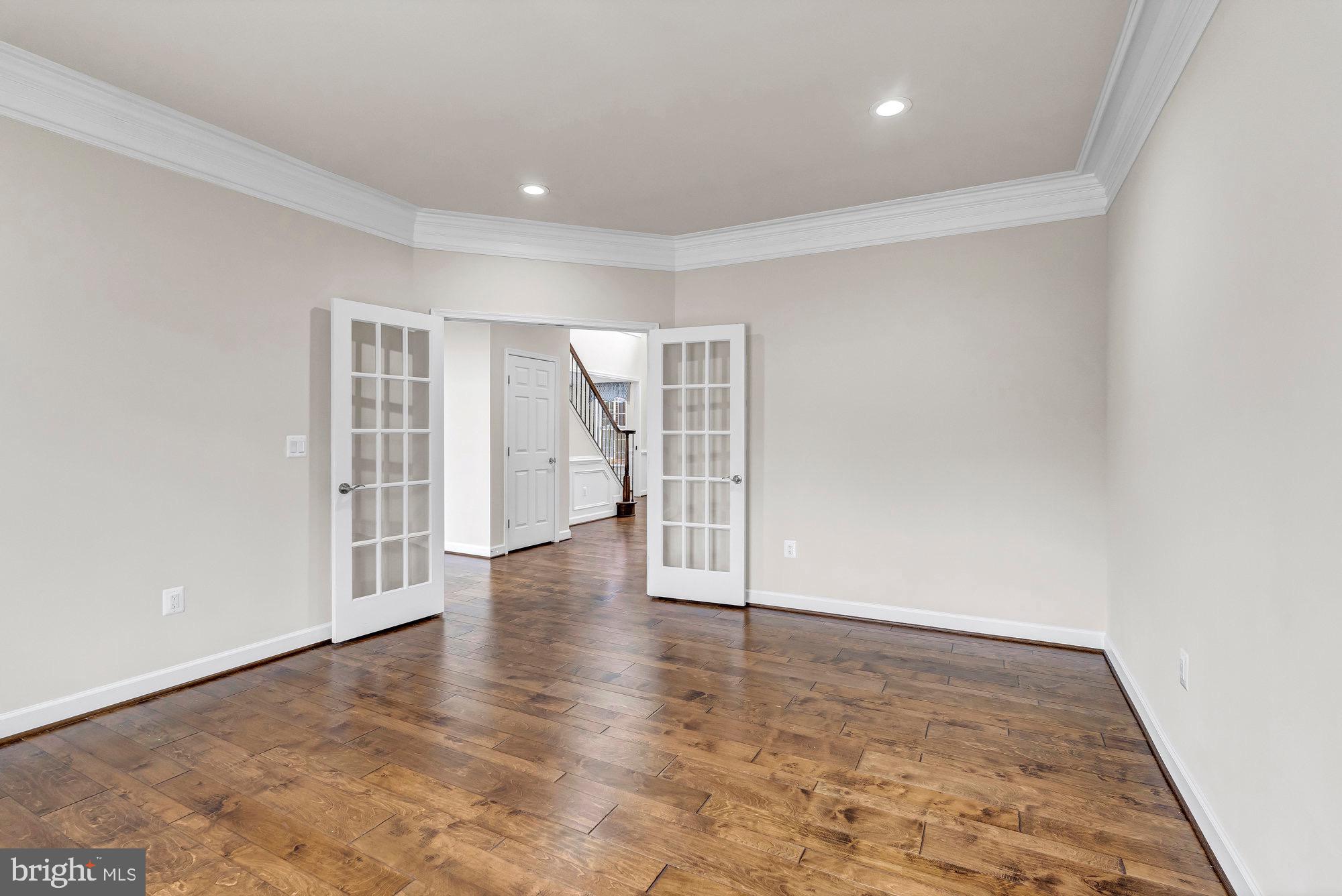 DOMINION VALLEY HUNT - Residential