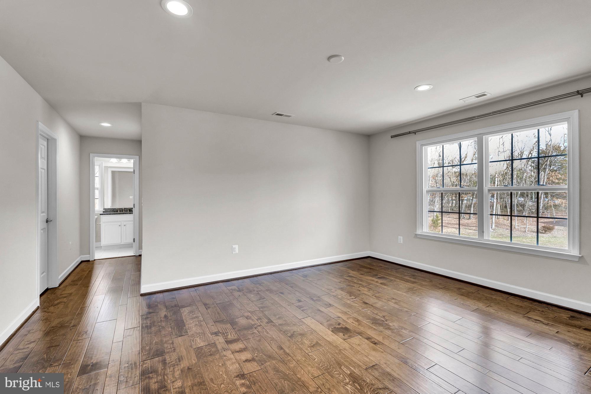 DOMINION VALLEY HUNT - Residential