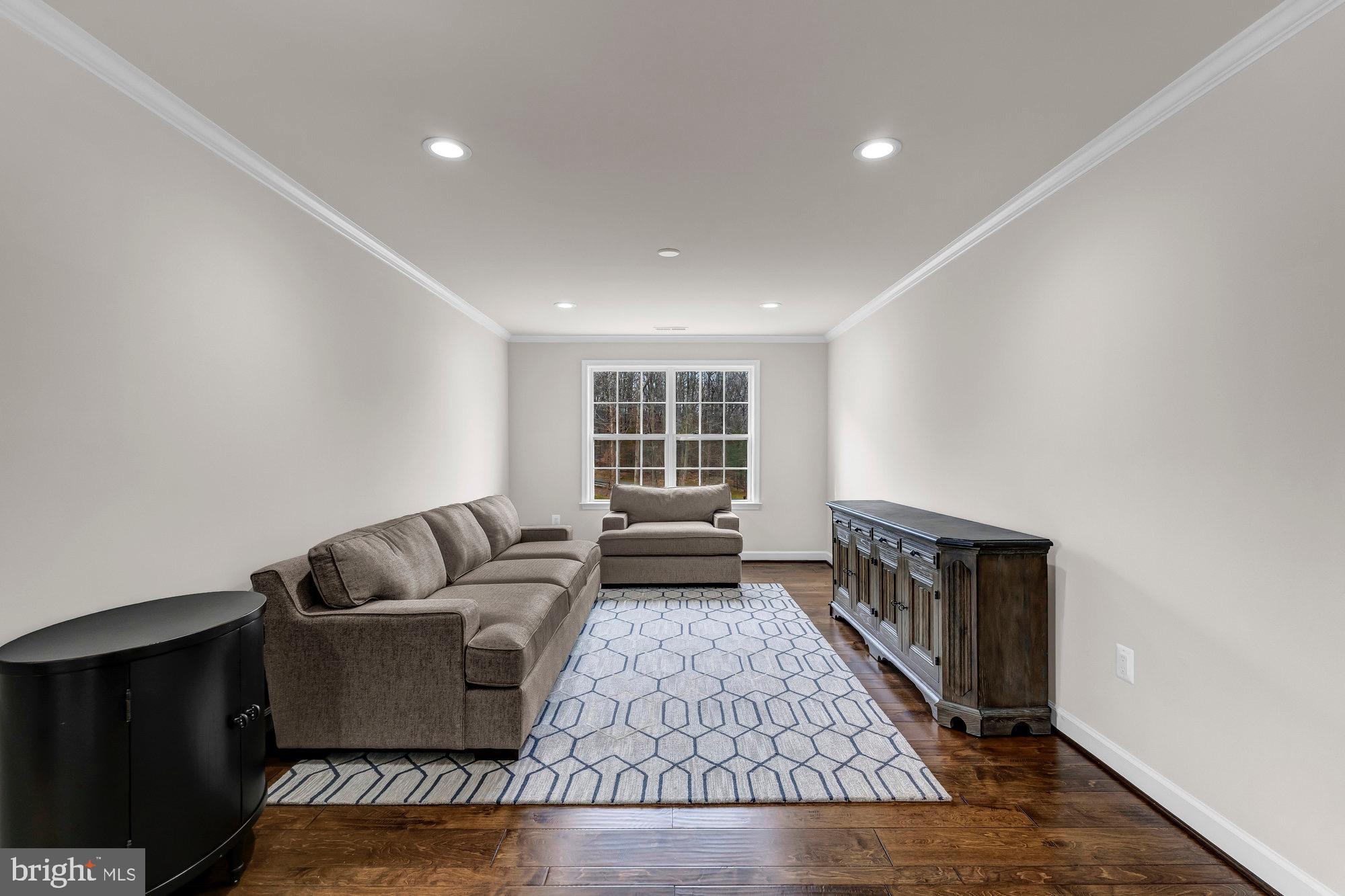 DOMINION VALLEY HUNT - Residential