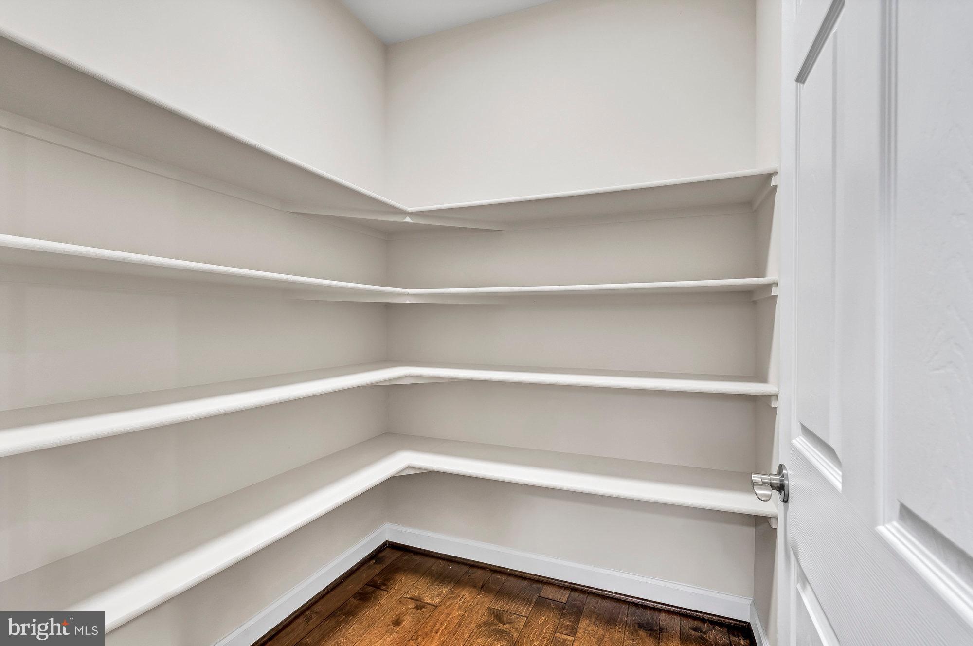 DOMINION VALLEY HUNT - Residential