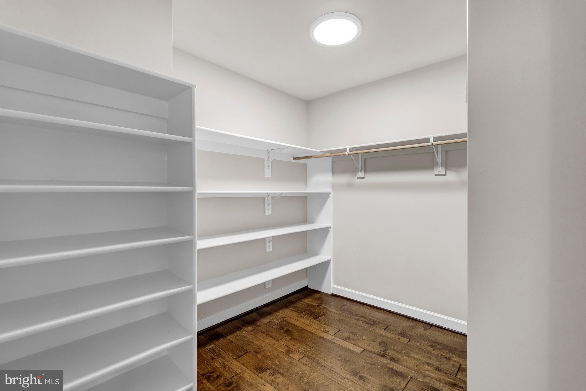 DOMINION VALLEY HUNT - Residential