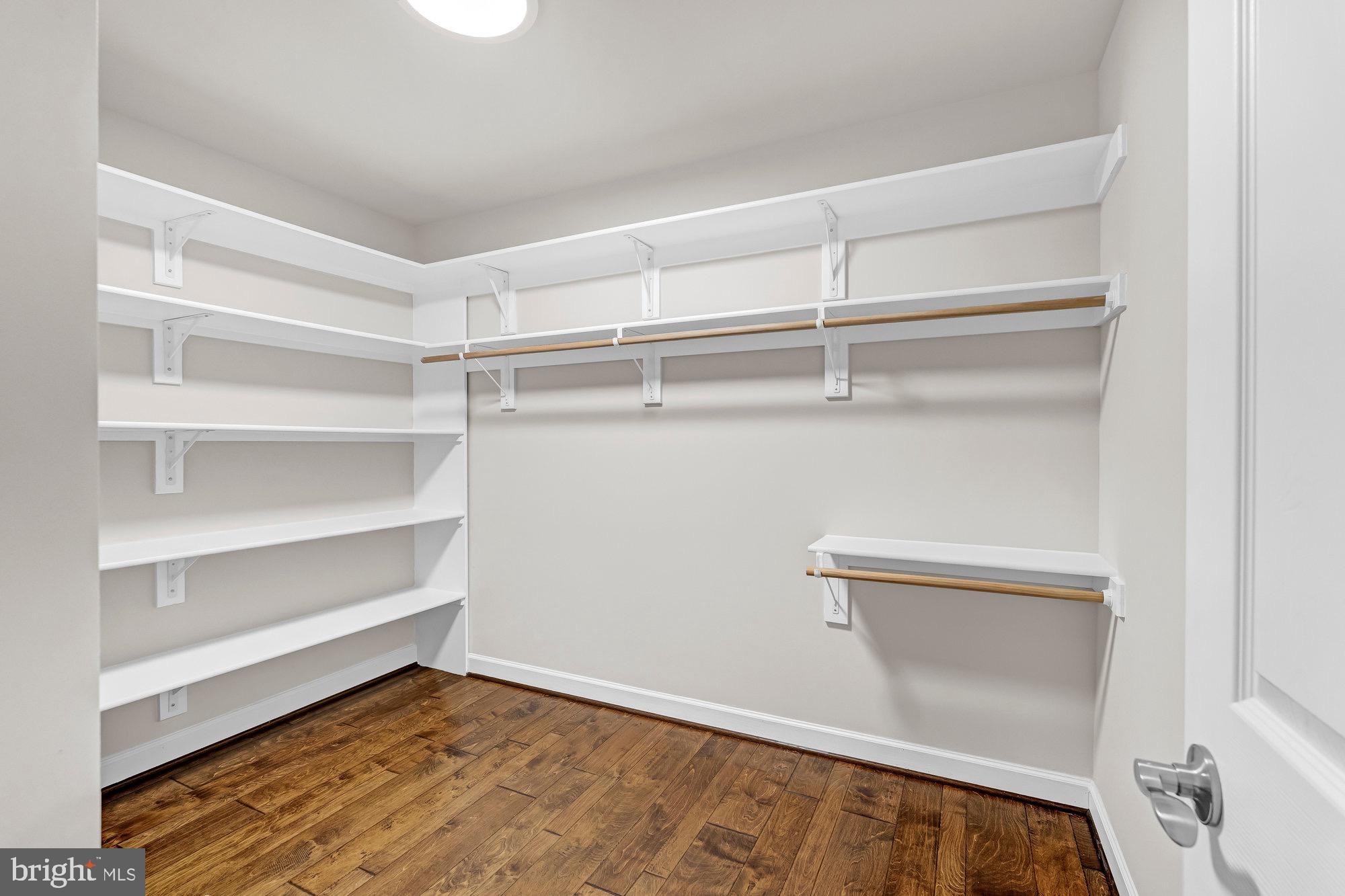 DOMINION VALLEY HUNT - Residential