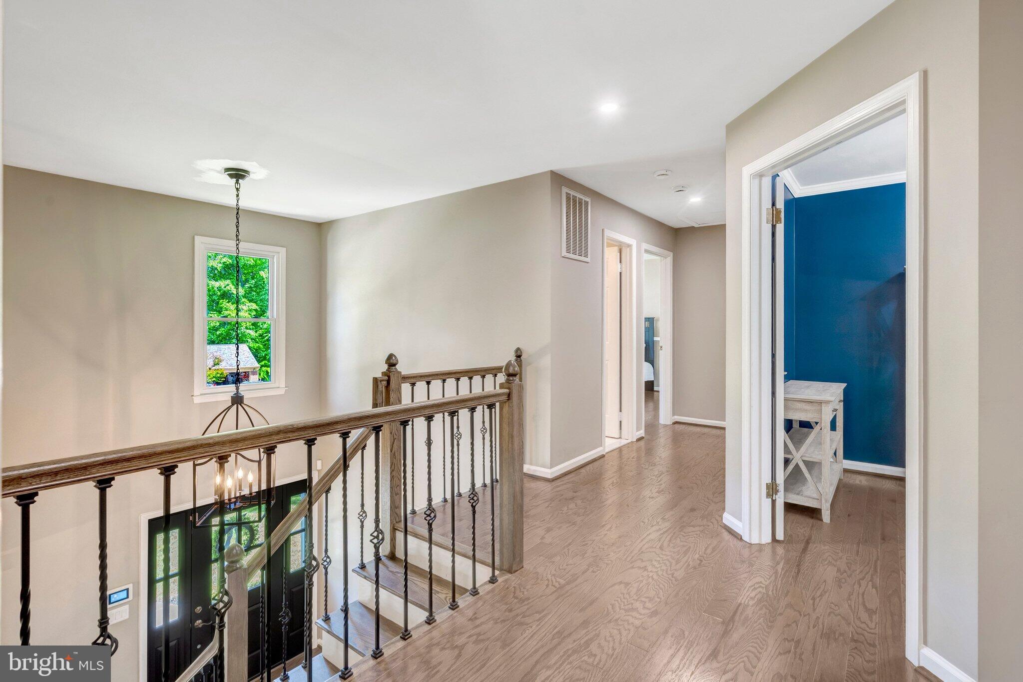 LANGLEY OAKS - Residential