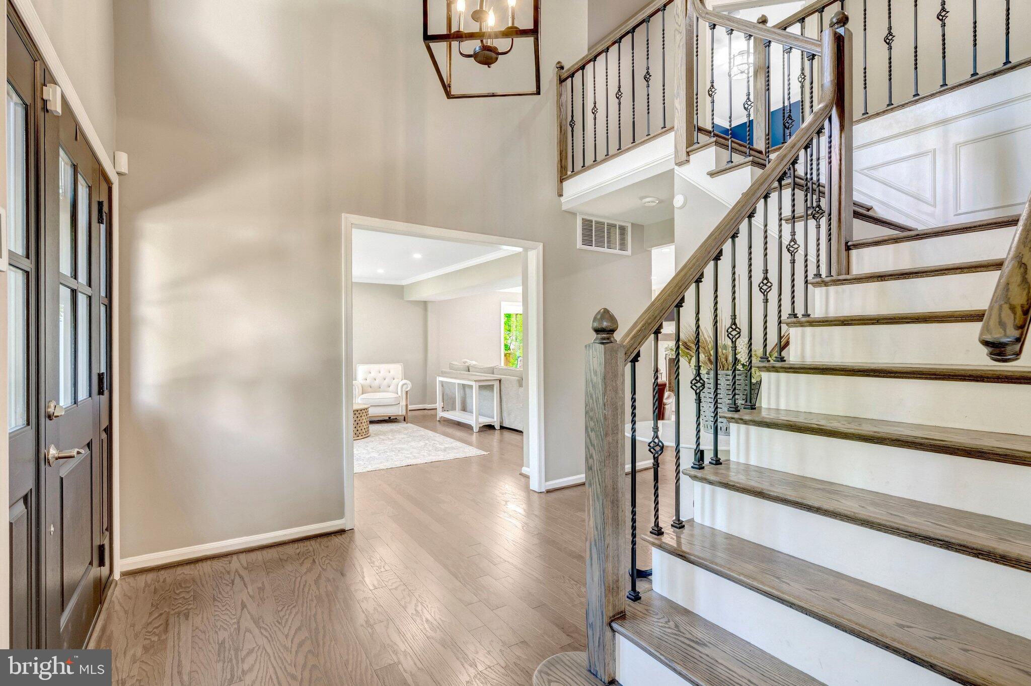 LANGLEY OAKS - Residential