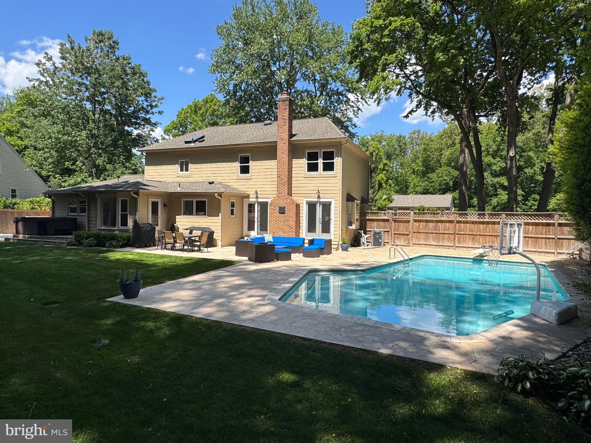 757 RIDGE DRIVE