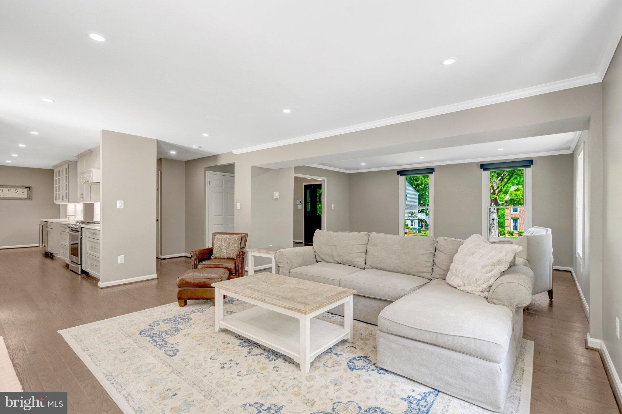 LANGLEY OAKS - Residential