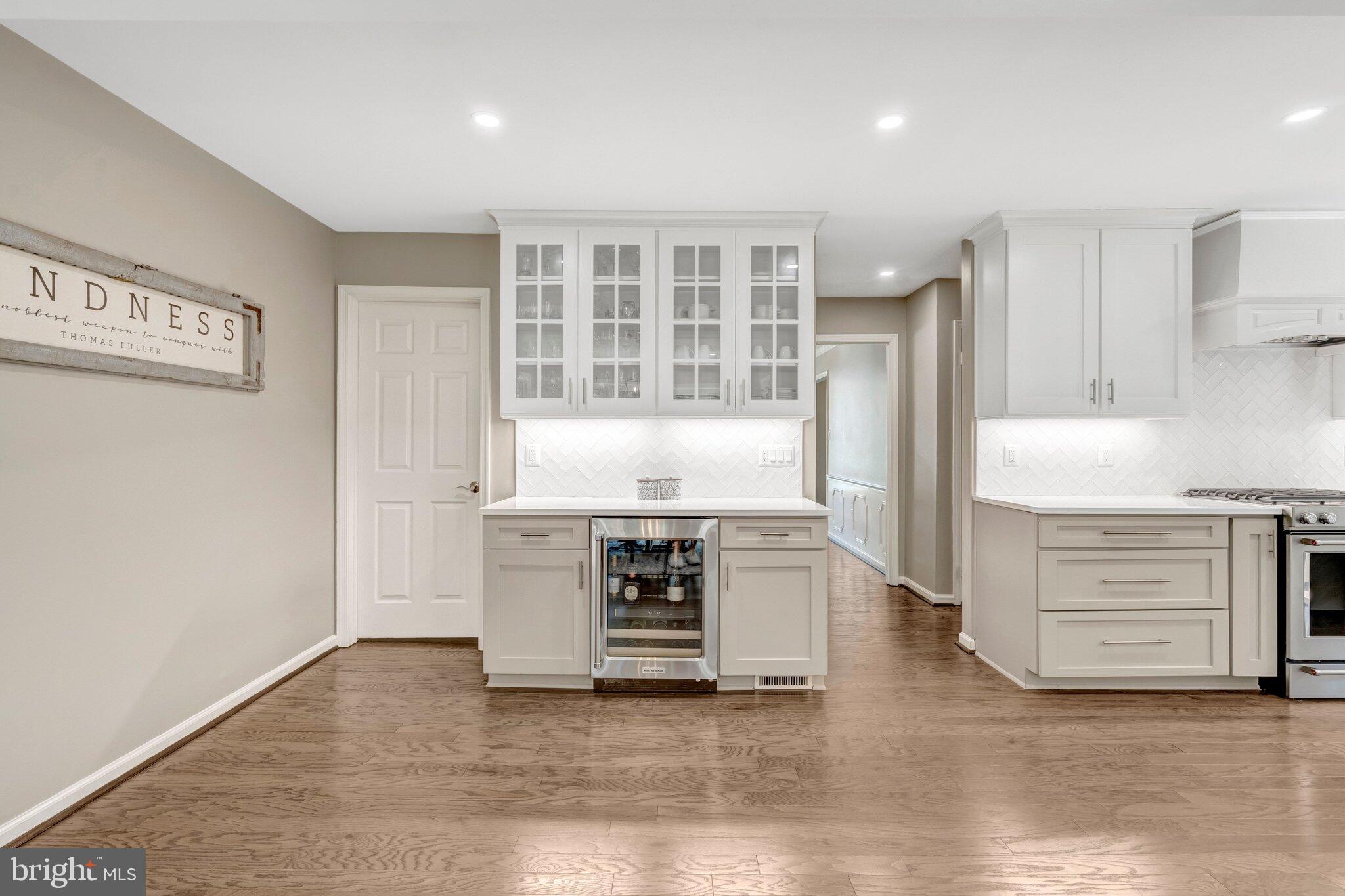 LANGLEY OAKS - Residential