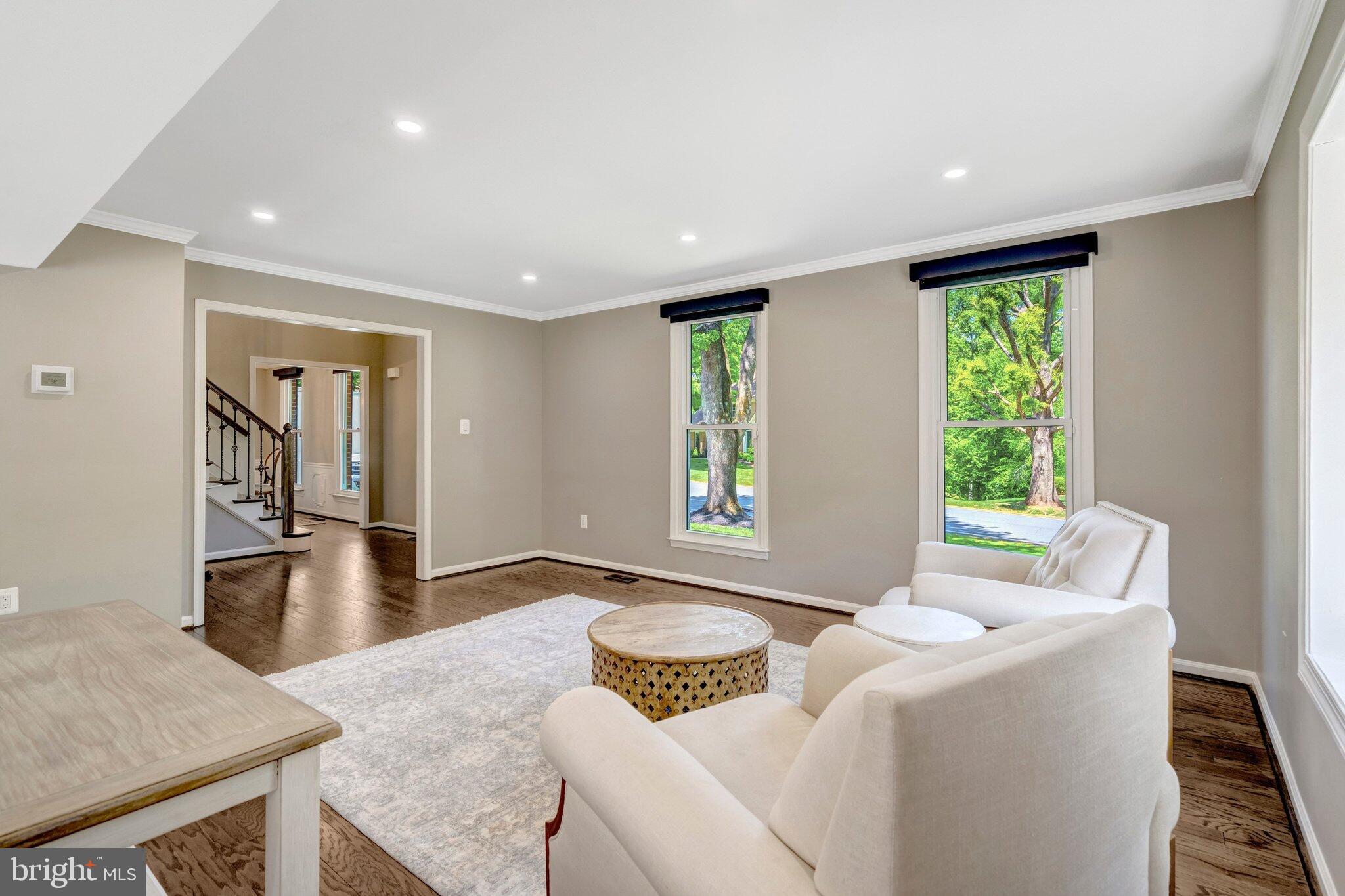 LANGLEY OAKS - Residential