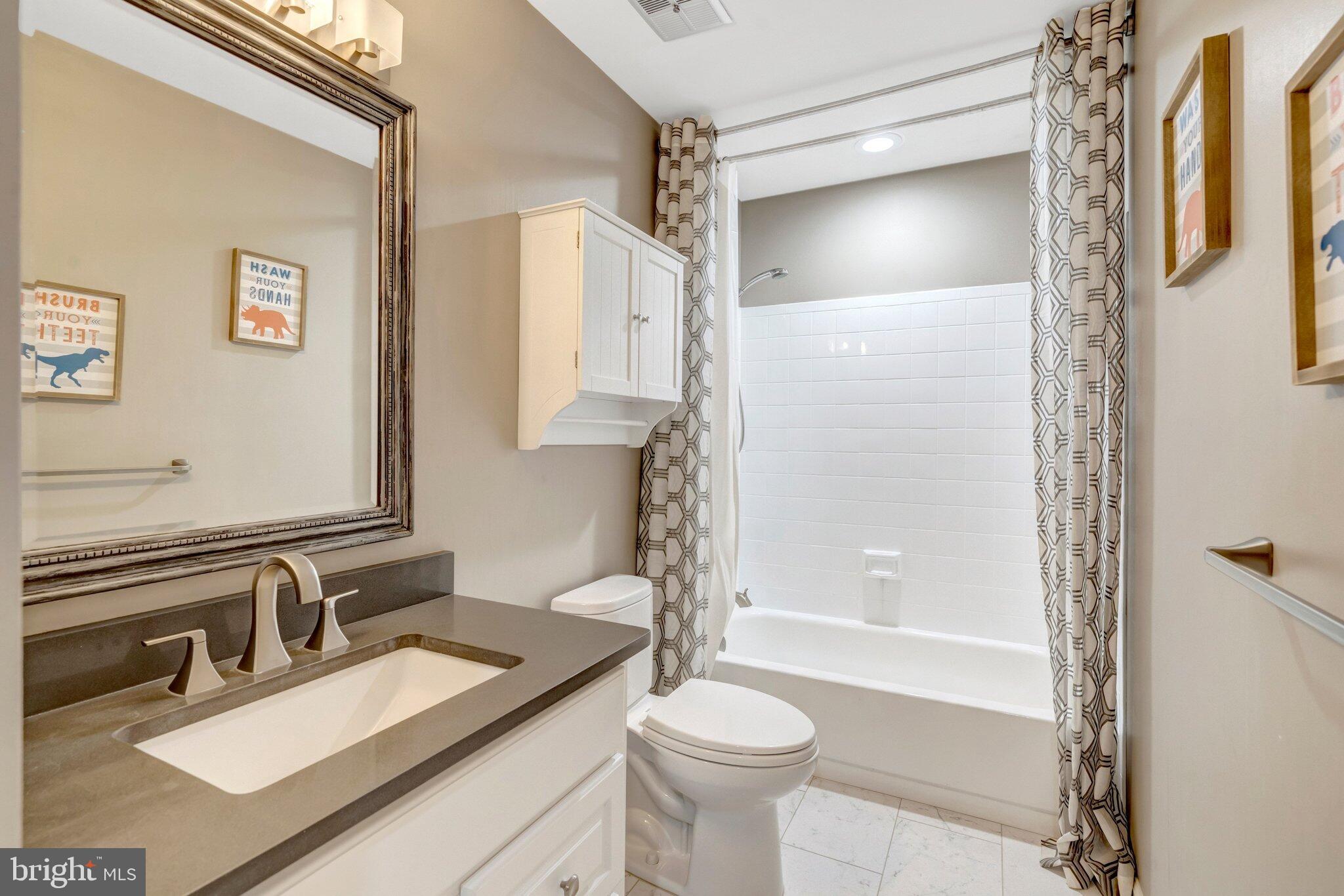 LANGLEY OAKS - Residential