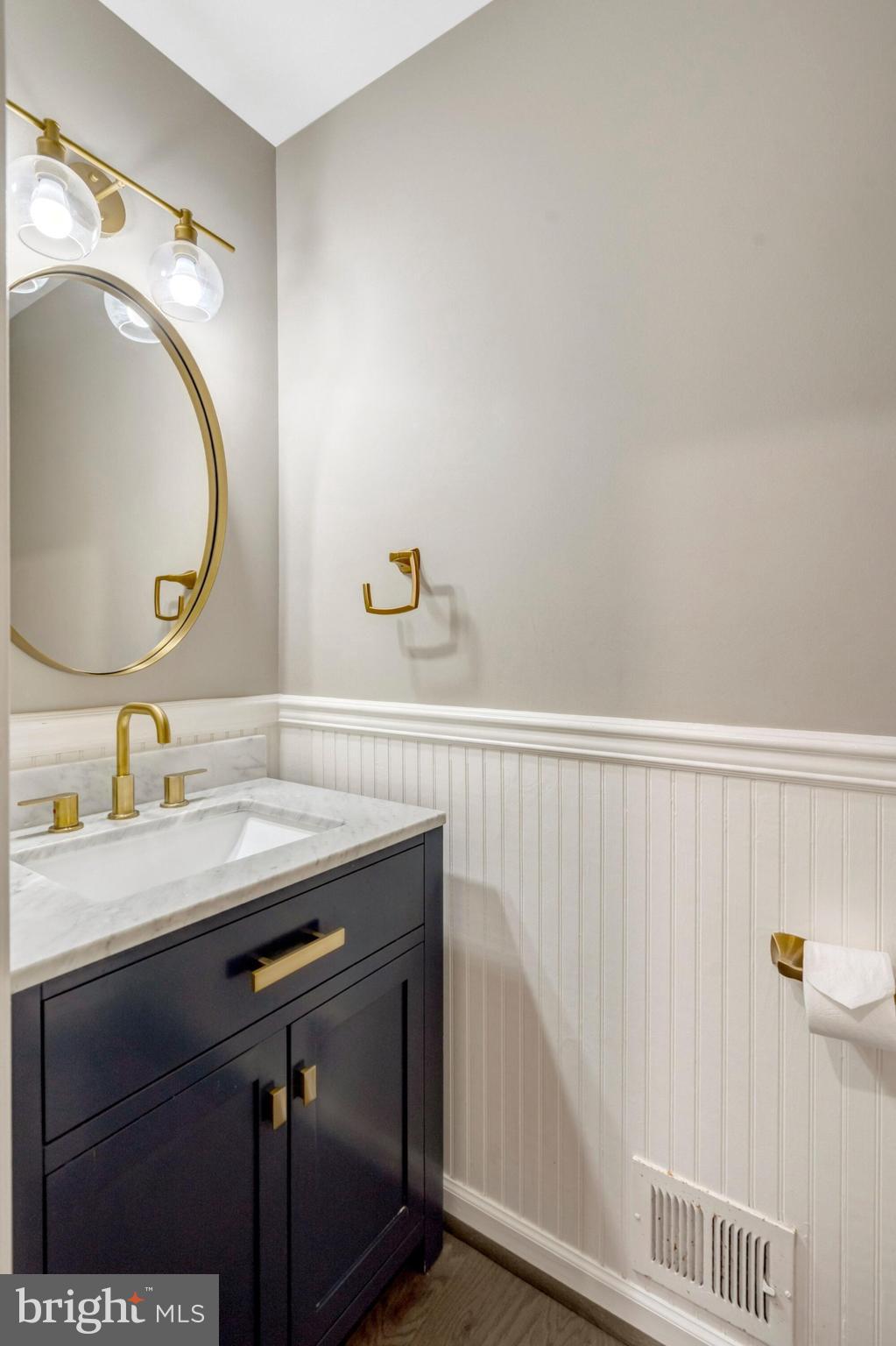 LANGLEY OAKS - Residential