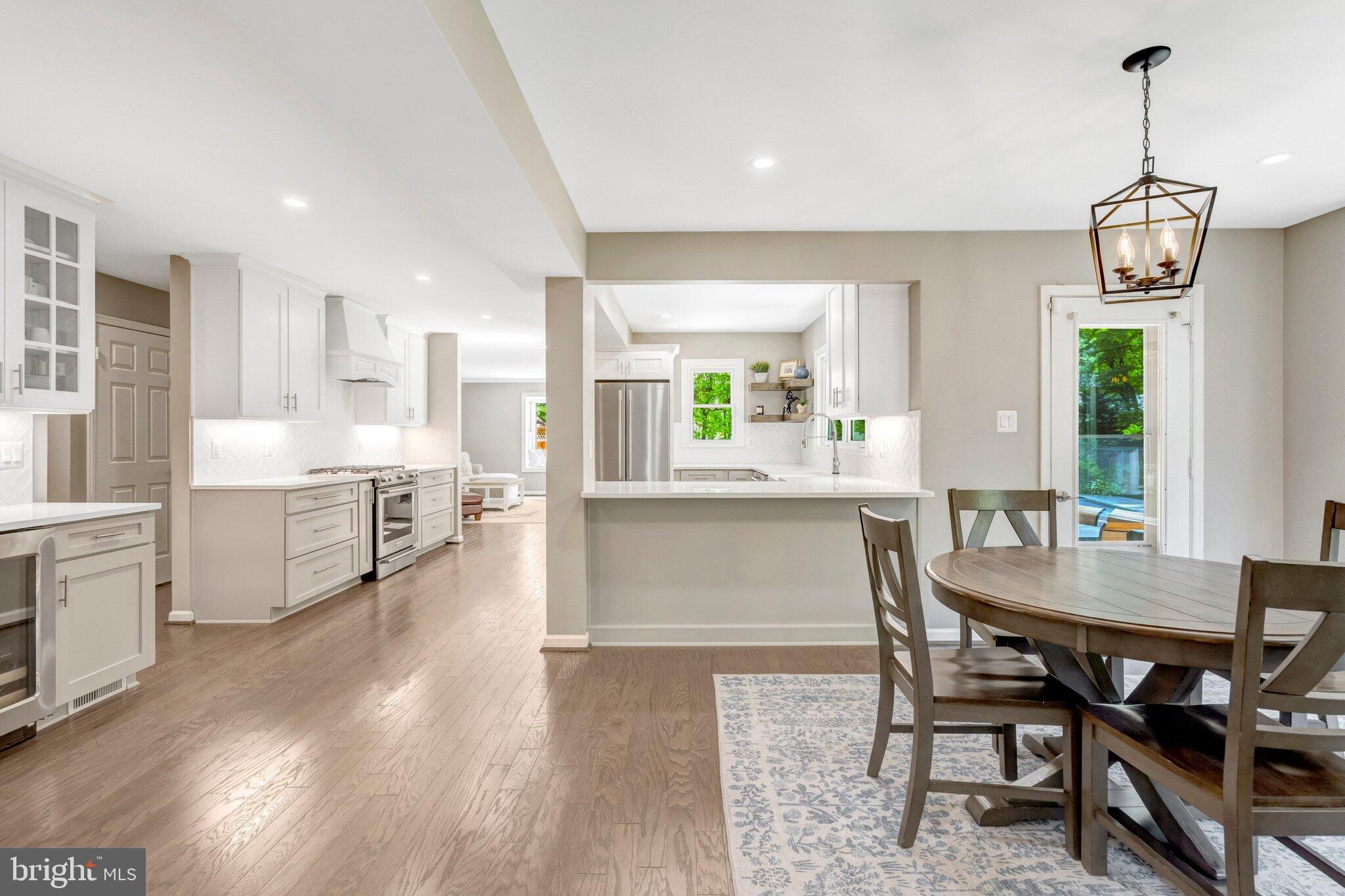 LANGLEY OAKS - Residential