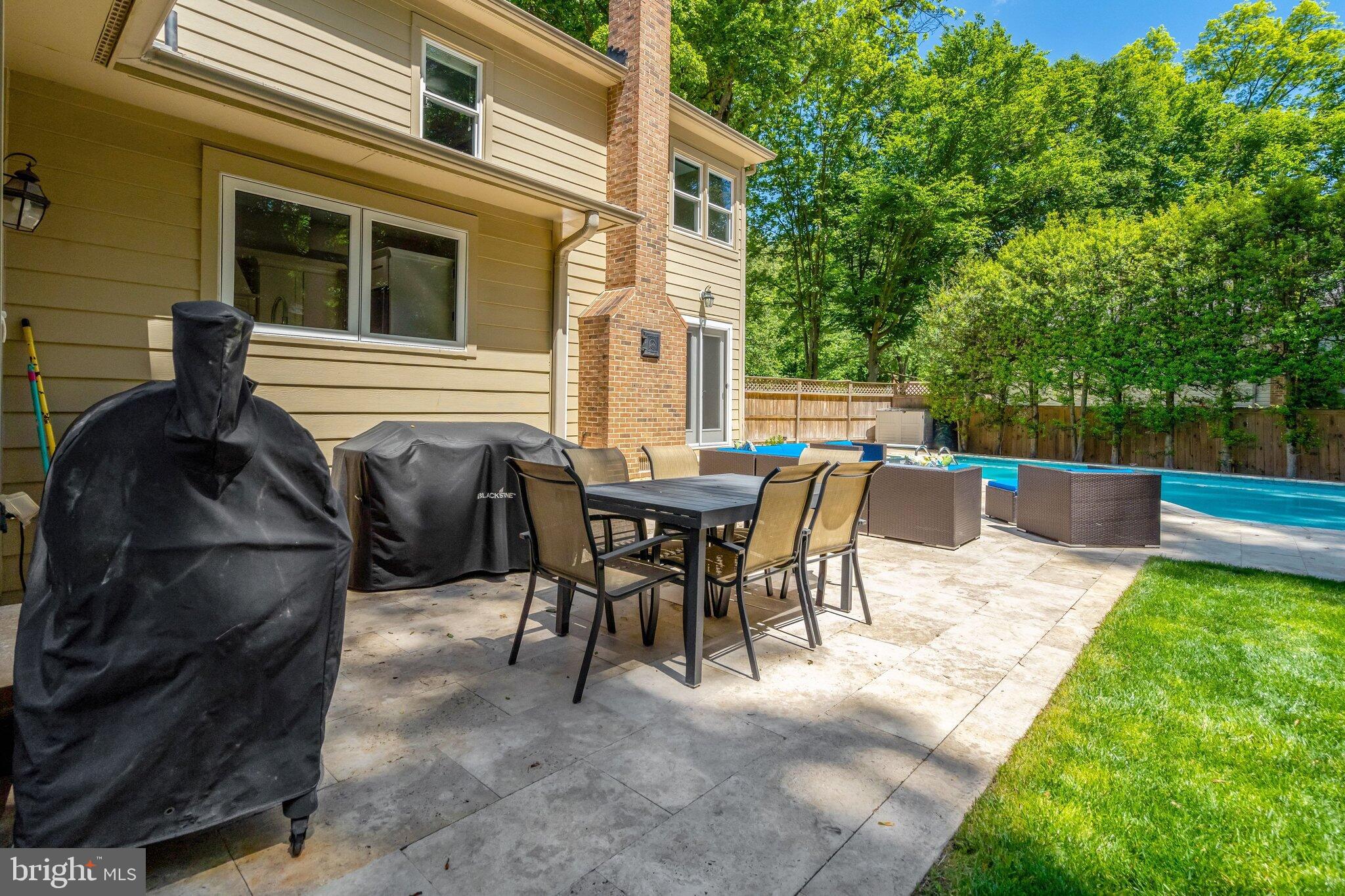 LANGLEY OAKS - Residential