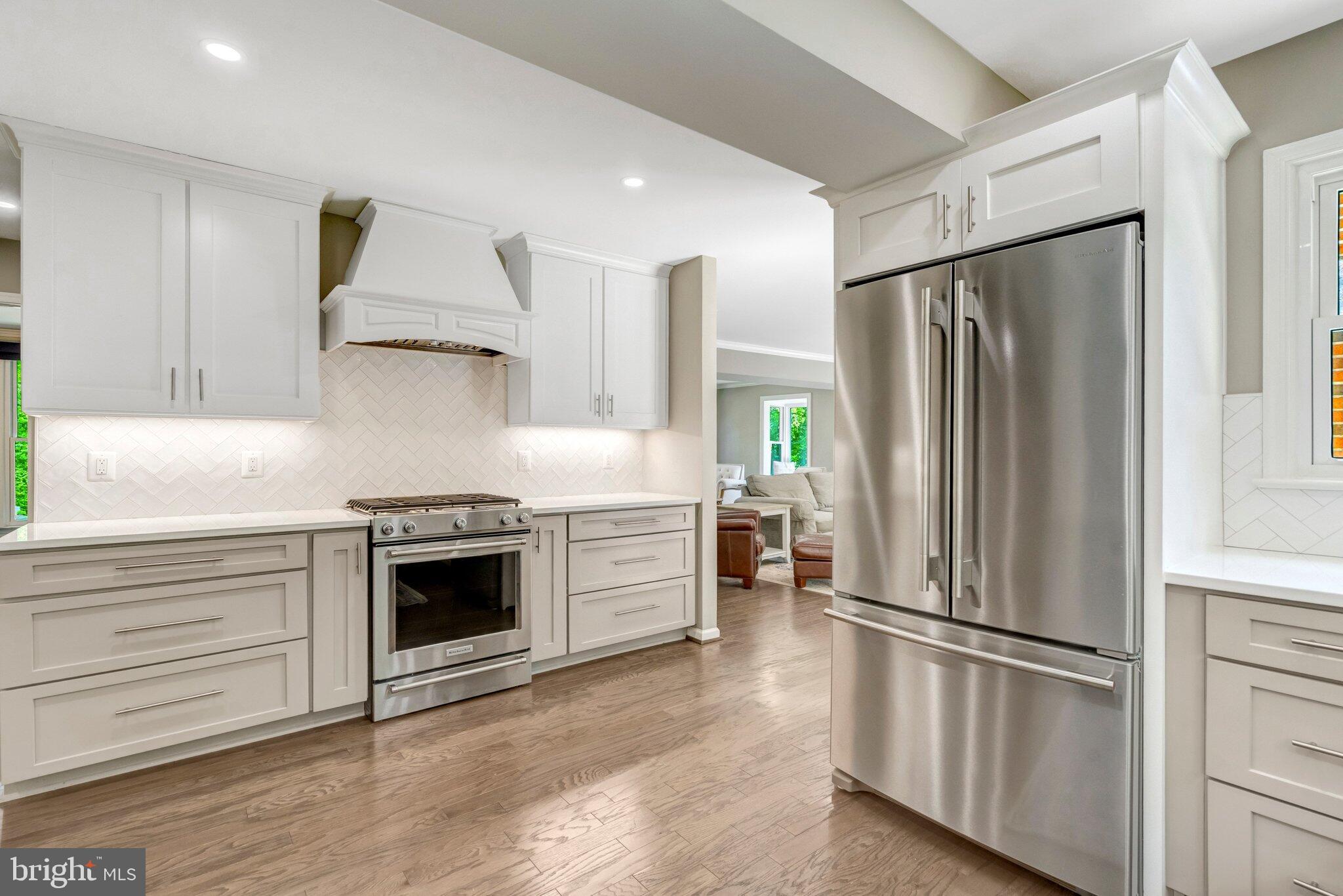 LANGLEY OAKS - Residential
