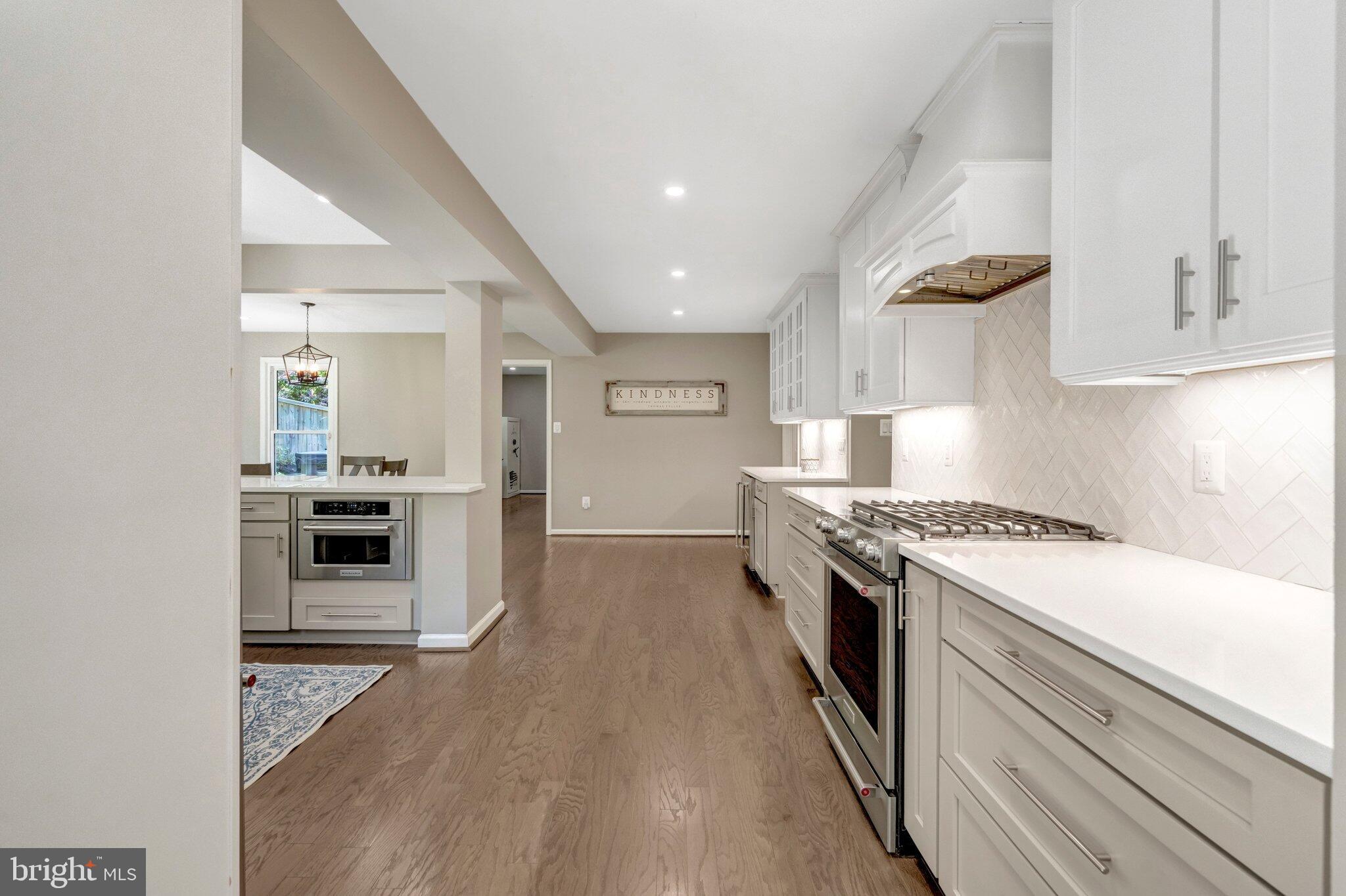 LANGLEY OAKS - Residential