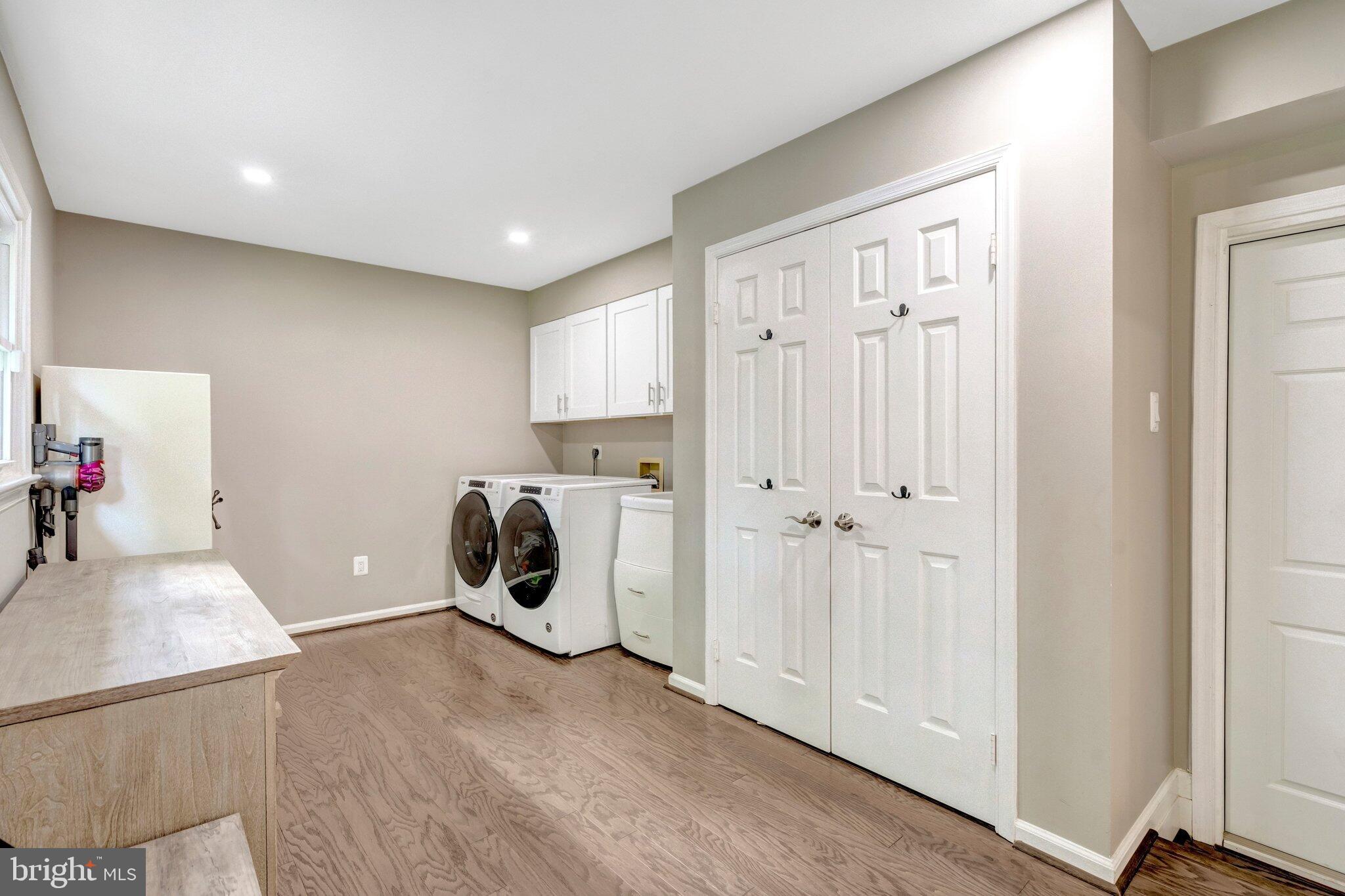 LANGLEY OAKS - Residential