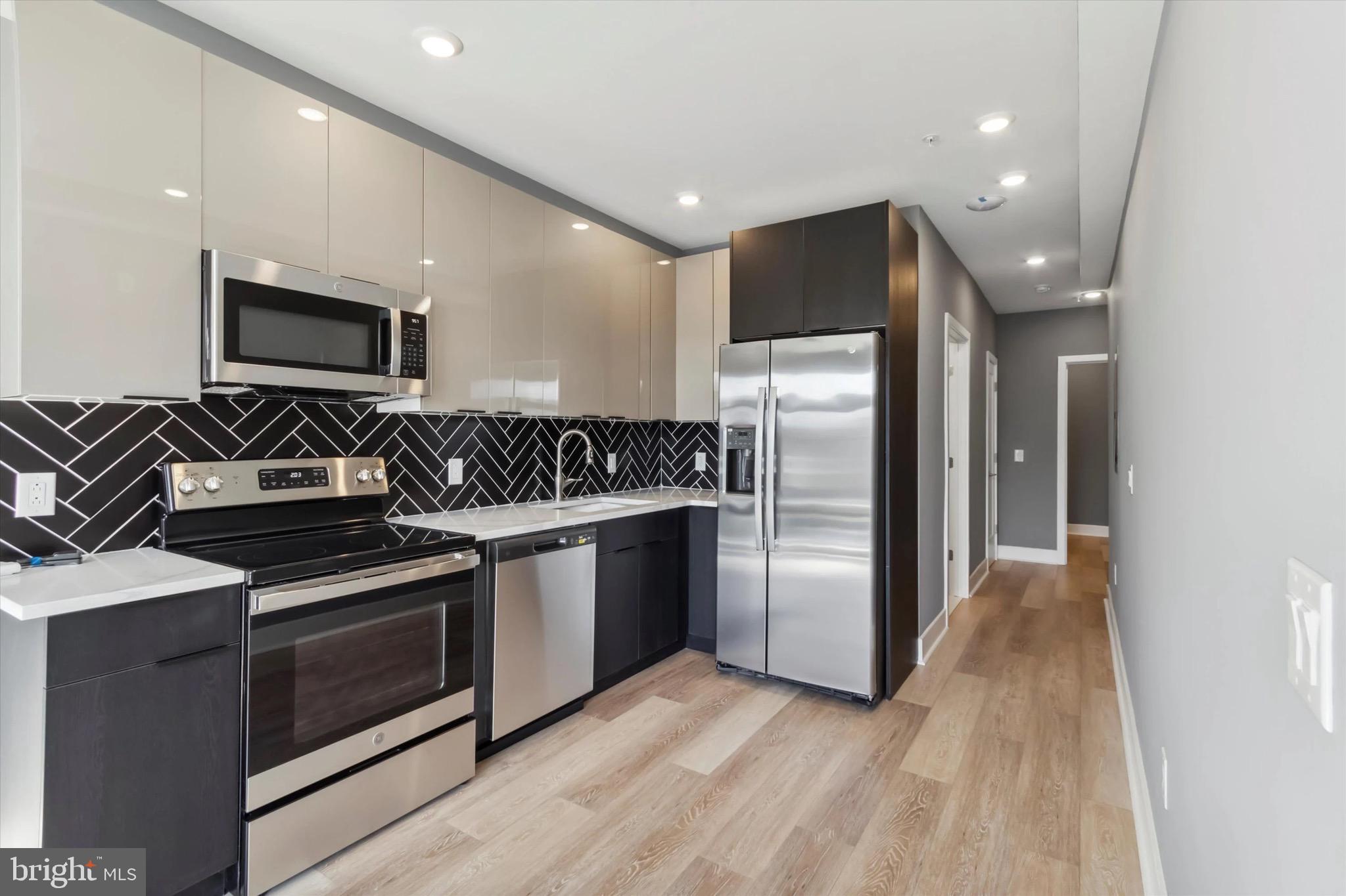 FRANCISVILLE - Residential Lease