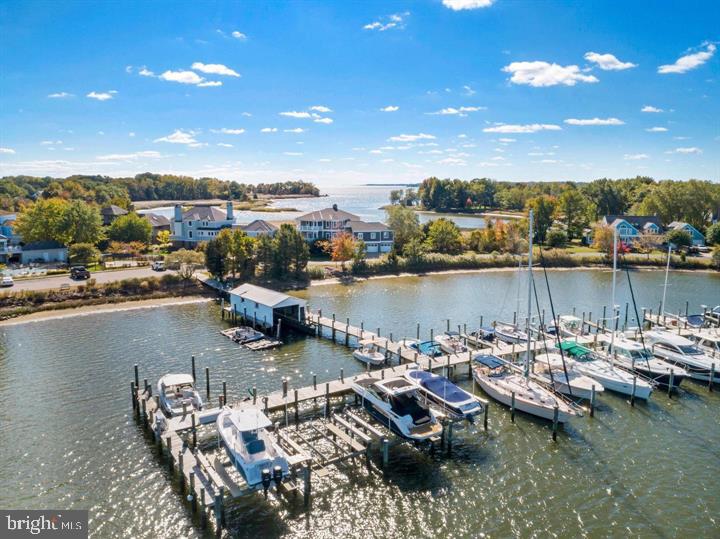 FISHING CREEK FARM - Residential