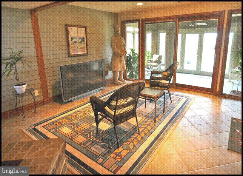 FISHING CREEK FARM - Residential