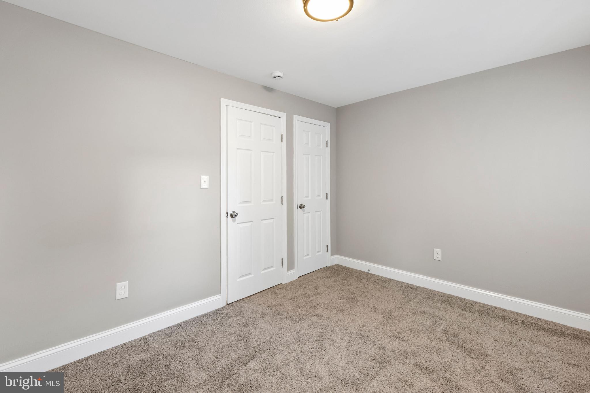 ALBEMARLE SQUARE - Residential