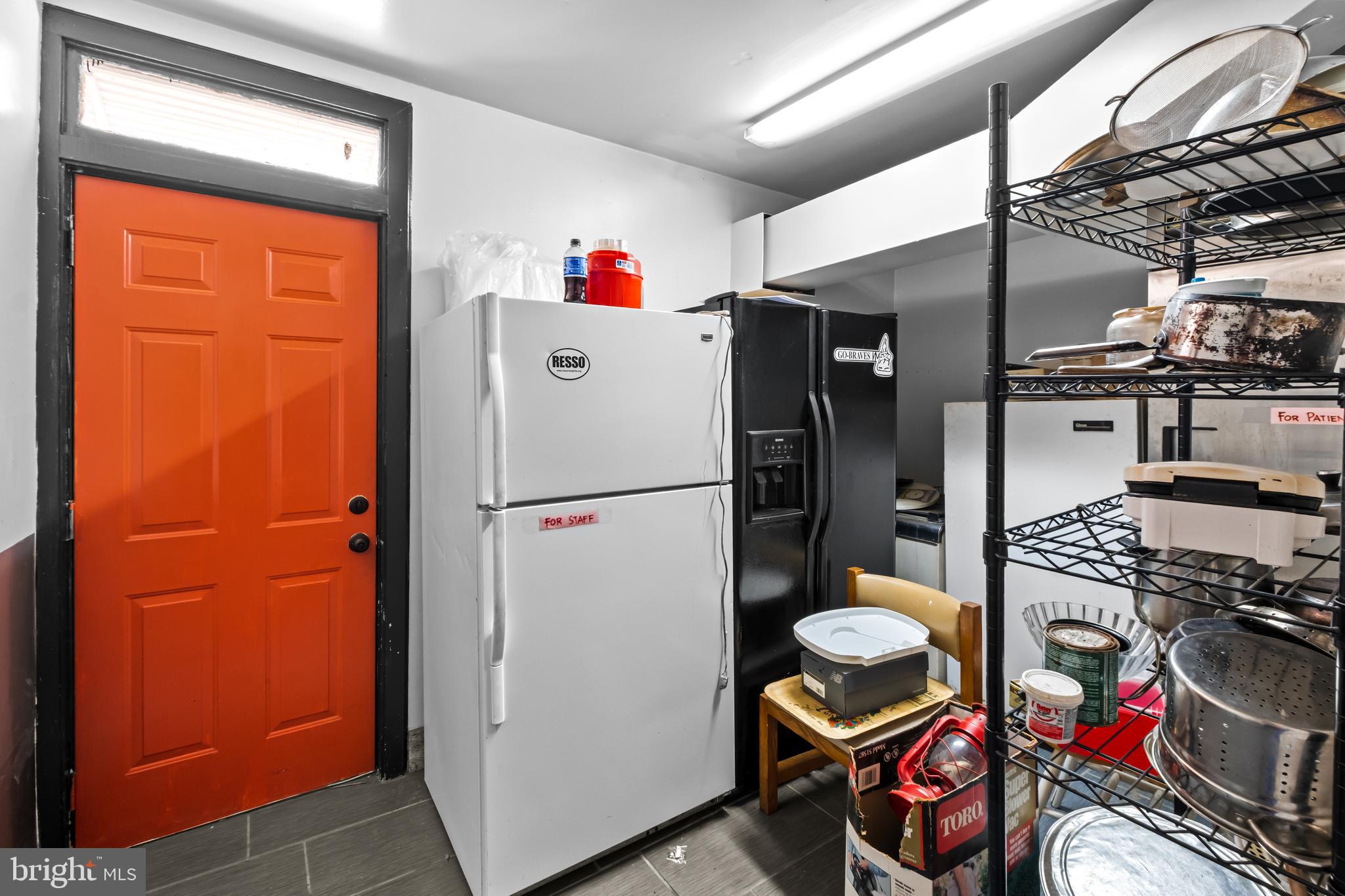 FRANKFORD - Commercial Sale