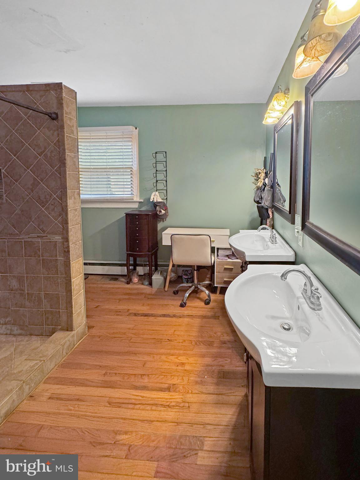 BRIGHTON MANOR - Residential