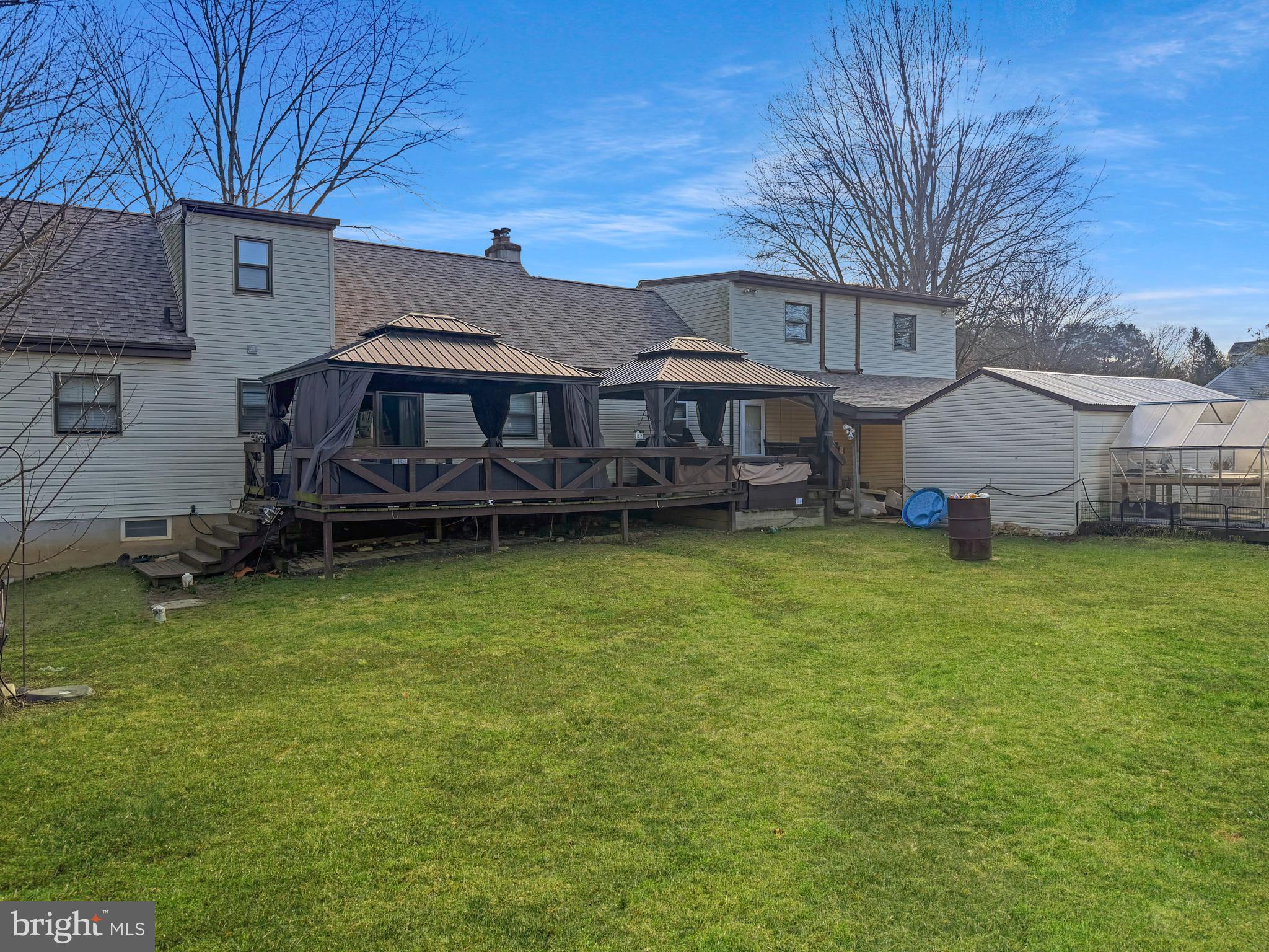 BRIGHTON MANOR - Residential