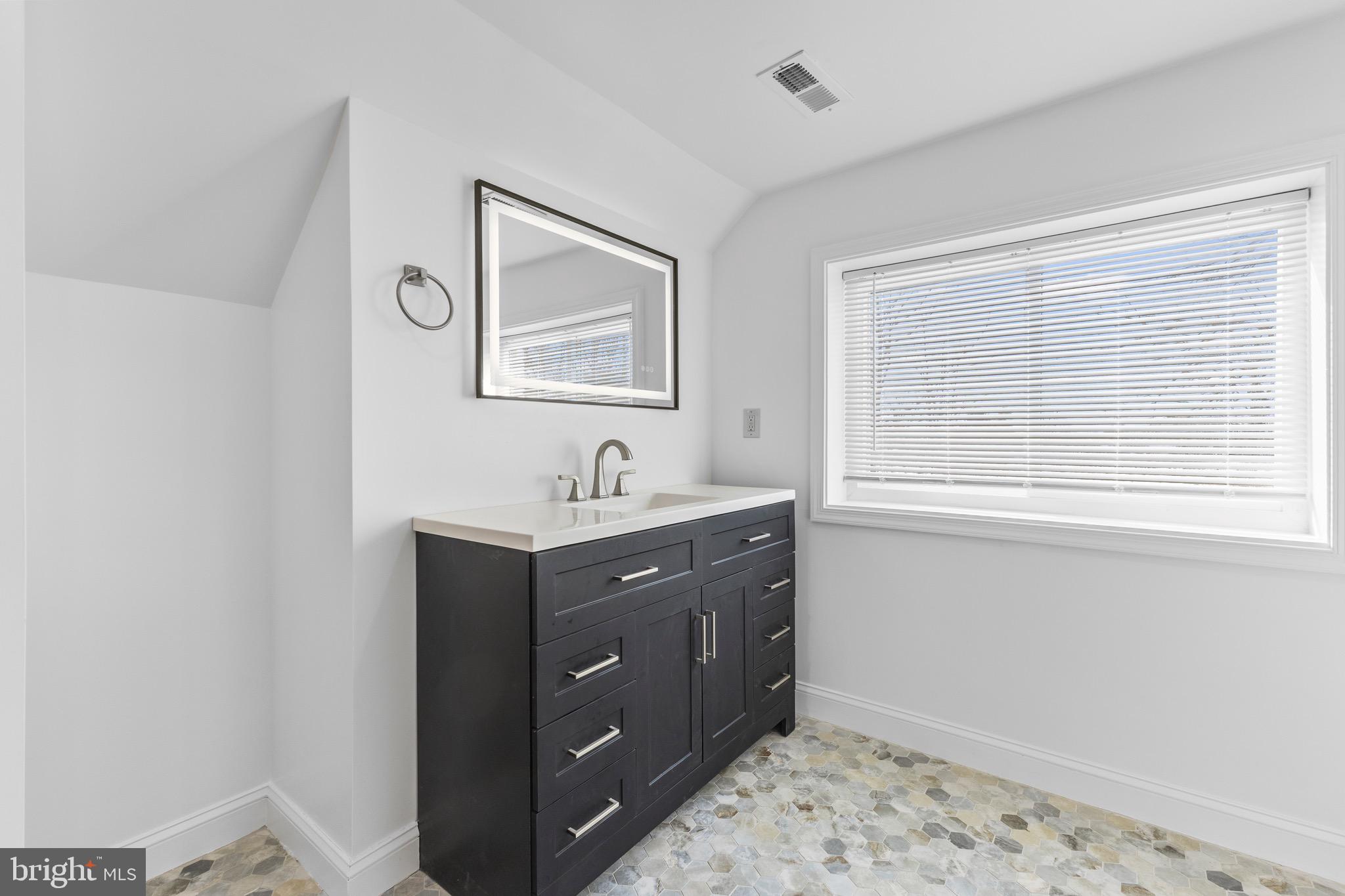 FAIRLAND GARDENS - Residential